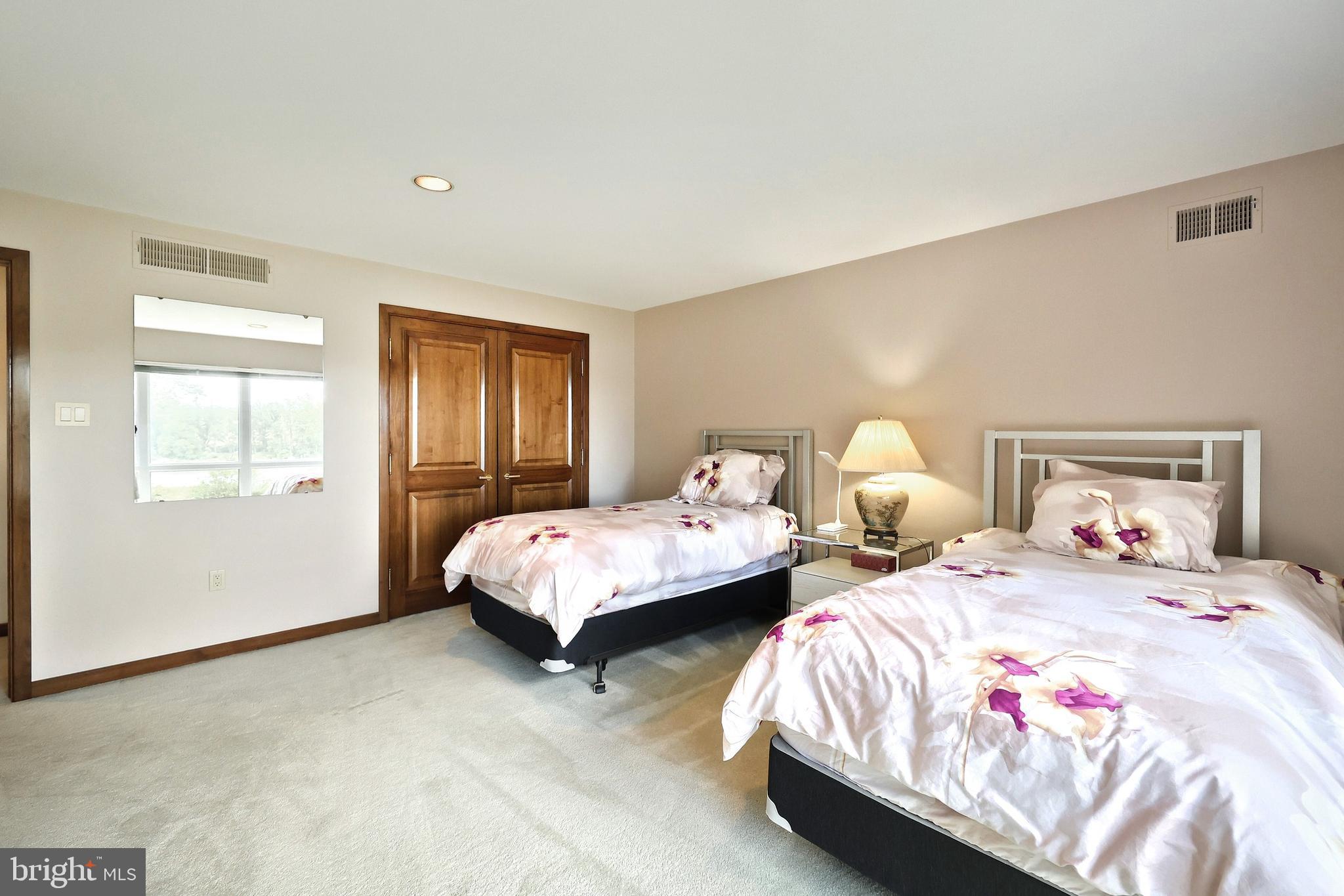 LAKE PAHAGACO - Residential