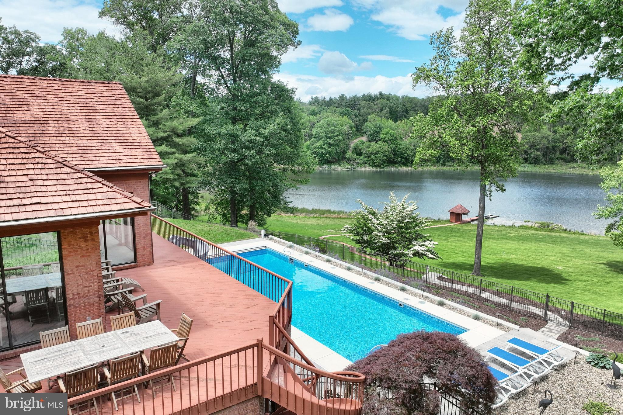 LAKE PAHAGACO - Residential