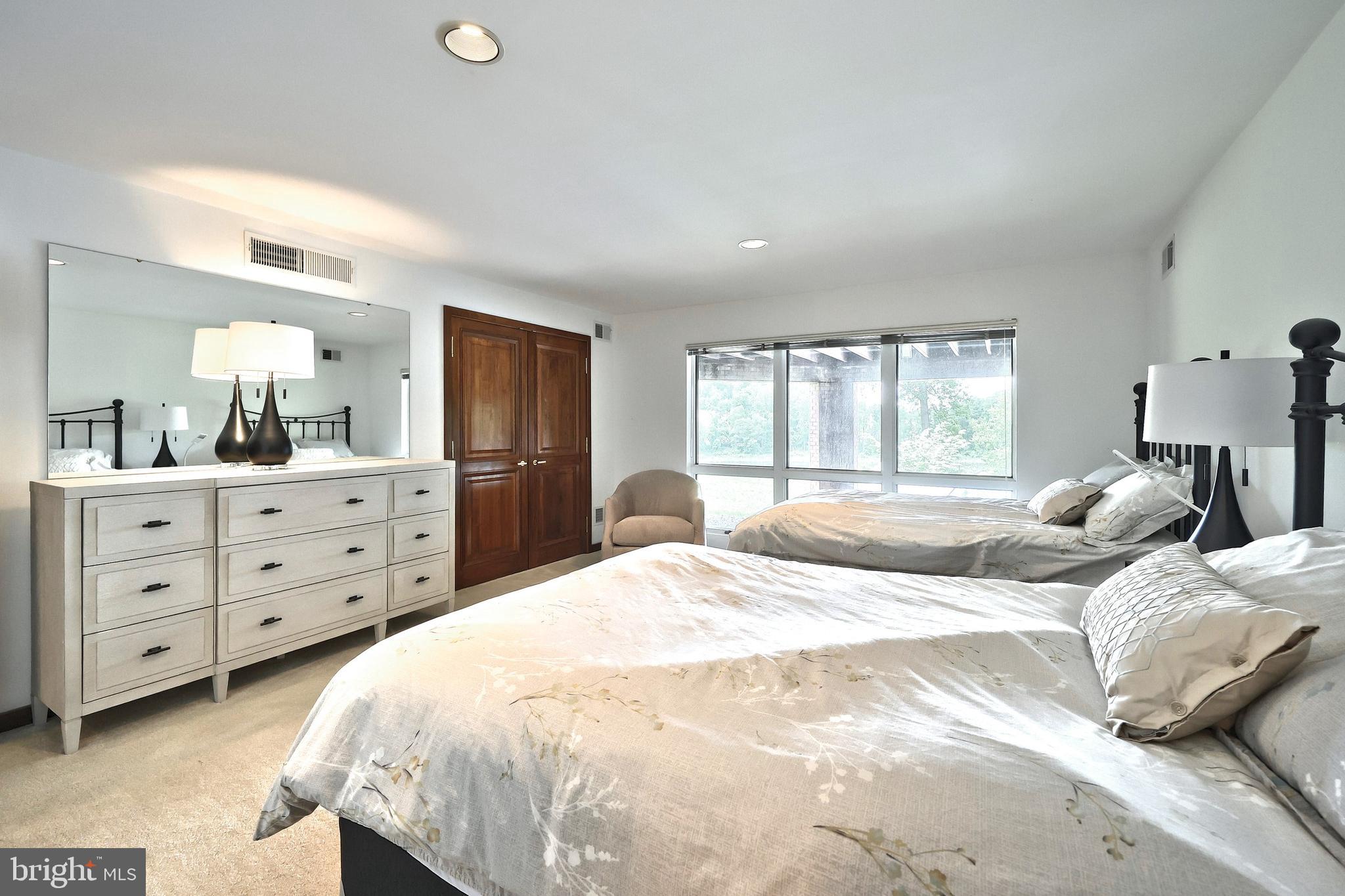 LAKE PAHAGACO - Residential