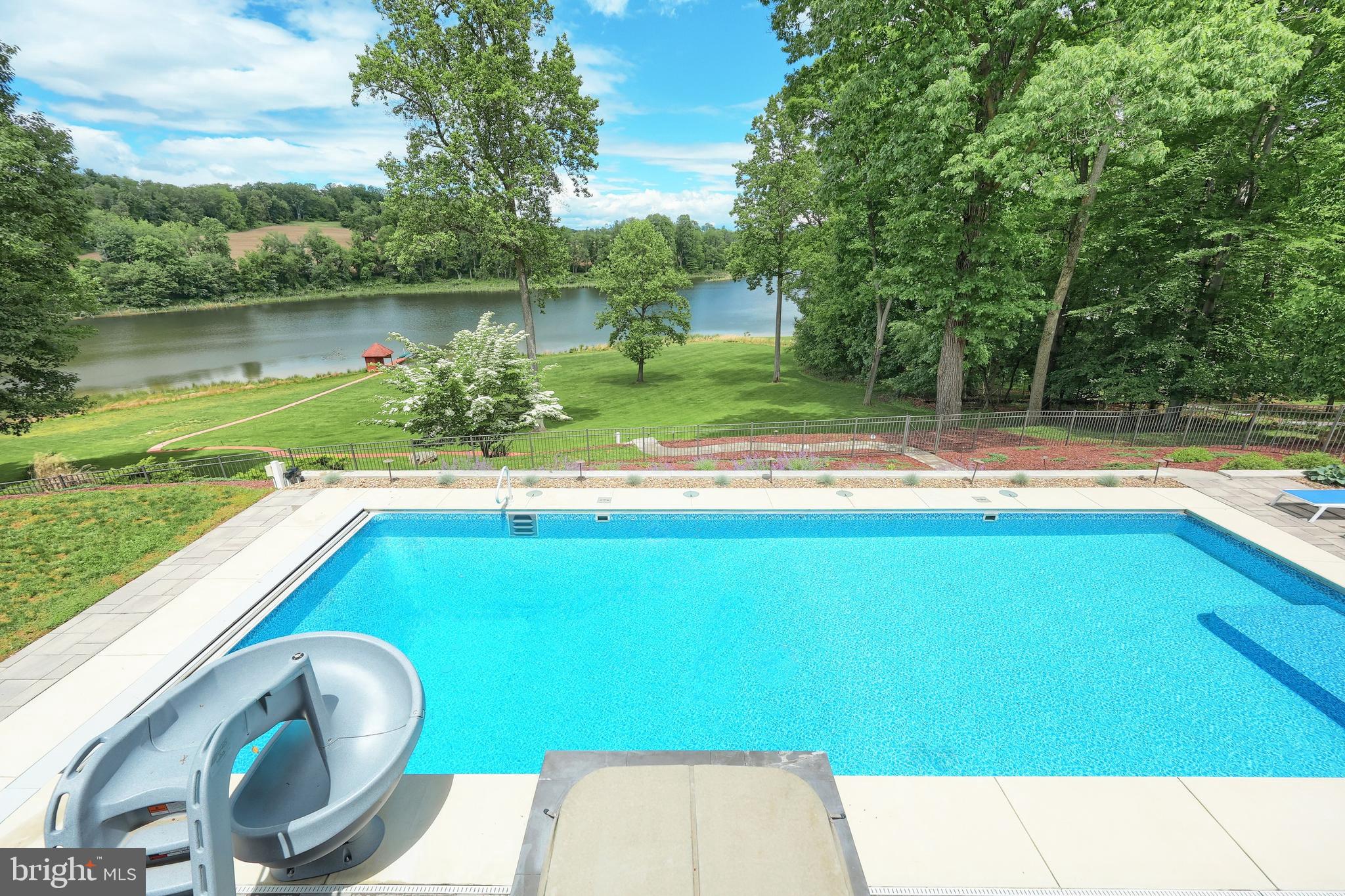 LAKE PAHAGACO - Residential