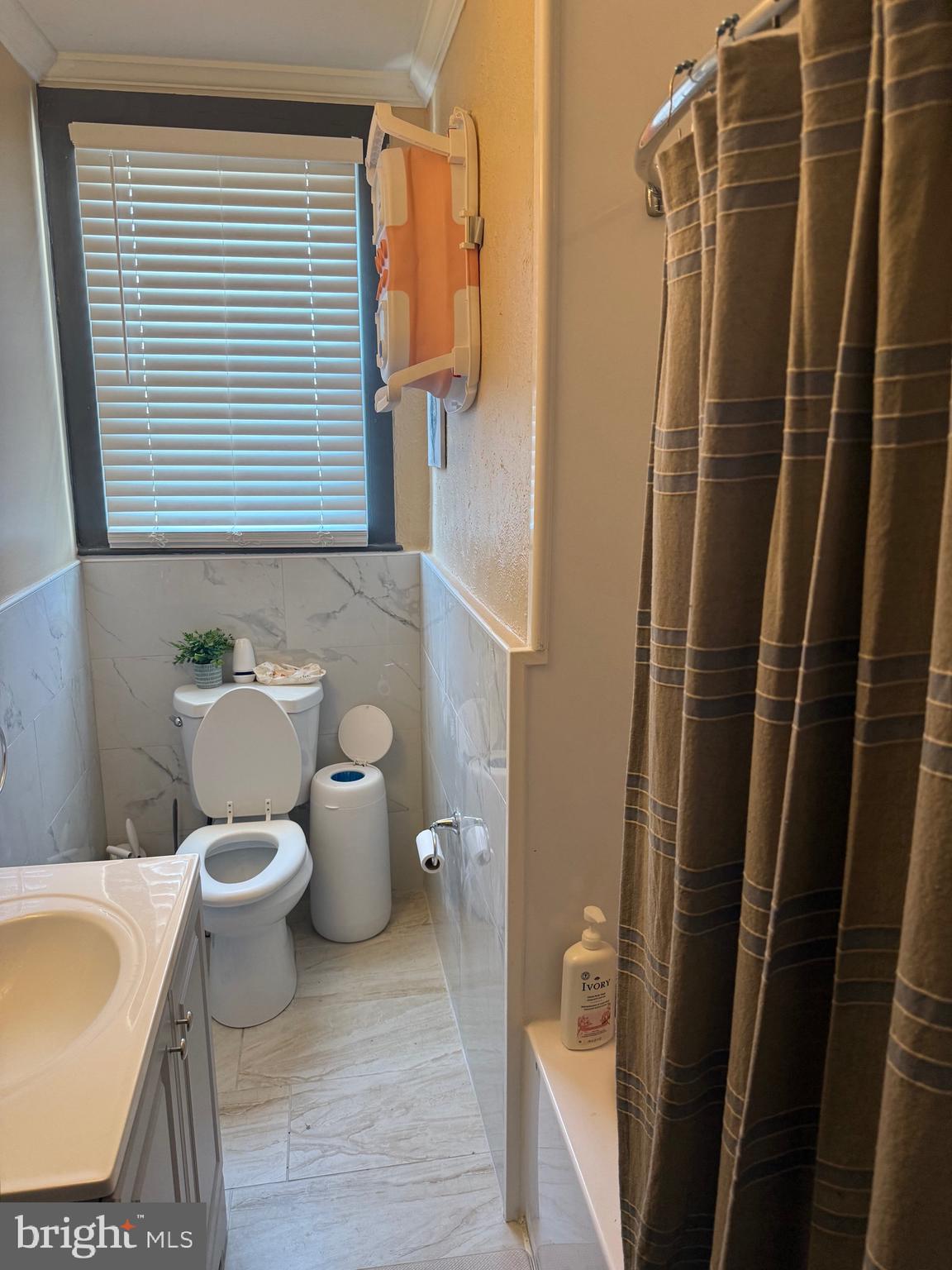 LAWNCREST - Residential