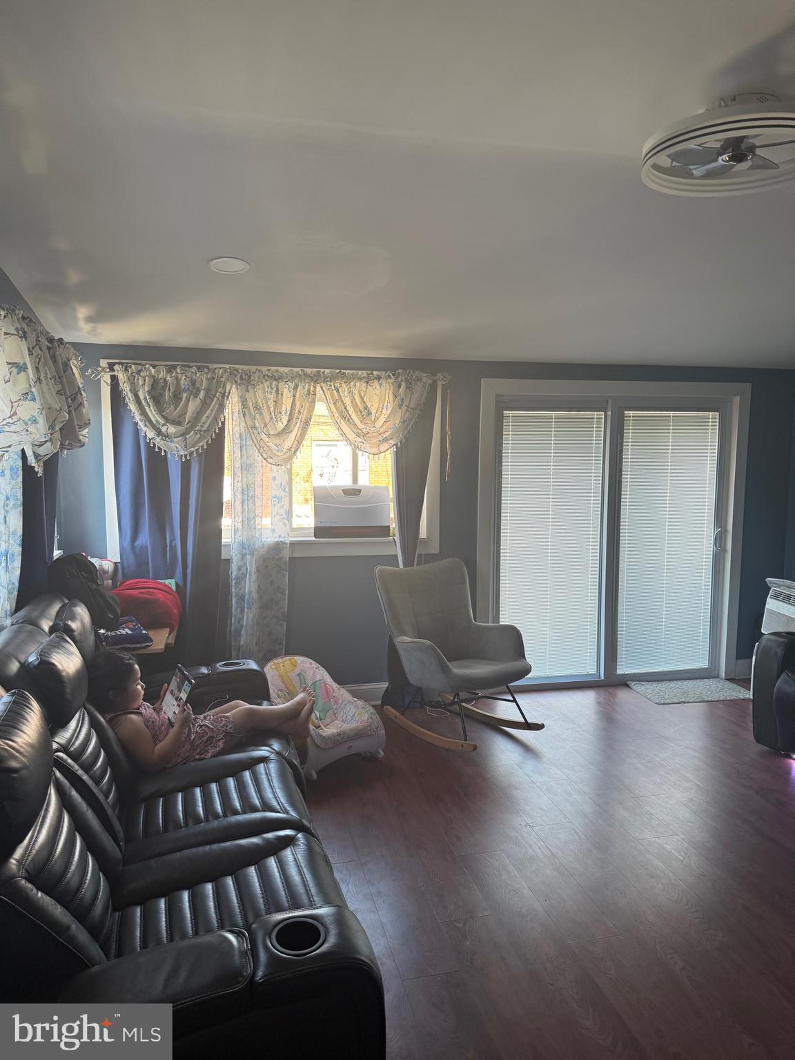 LAWNCREST - Residential