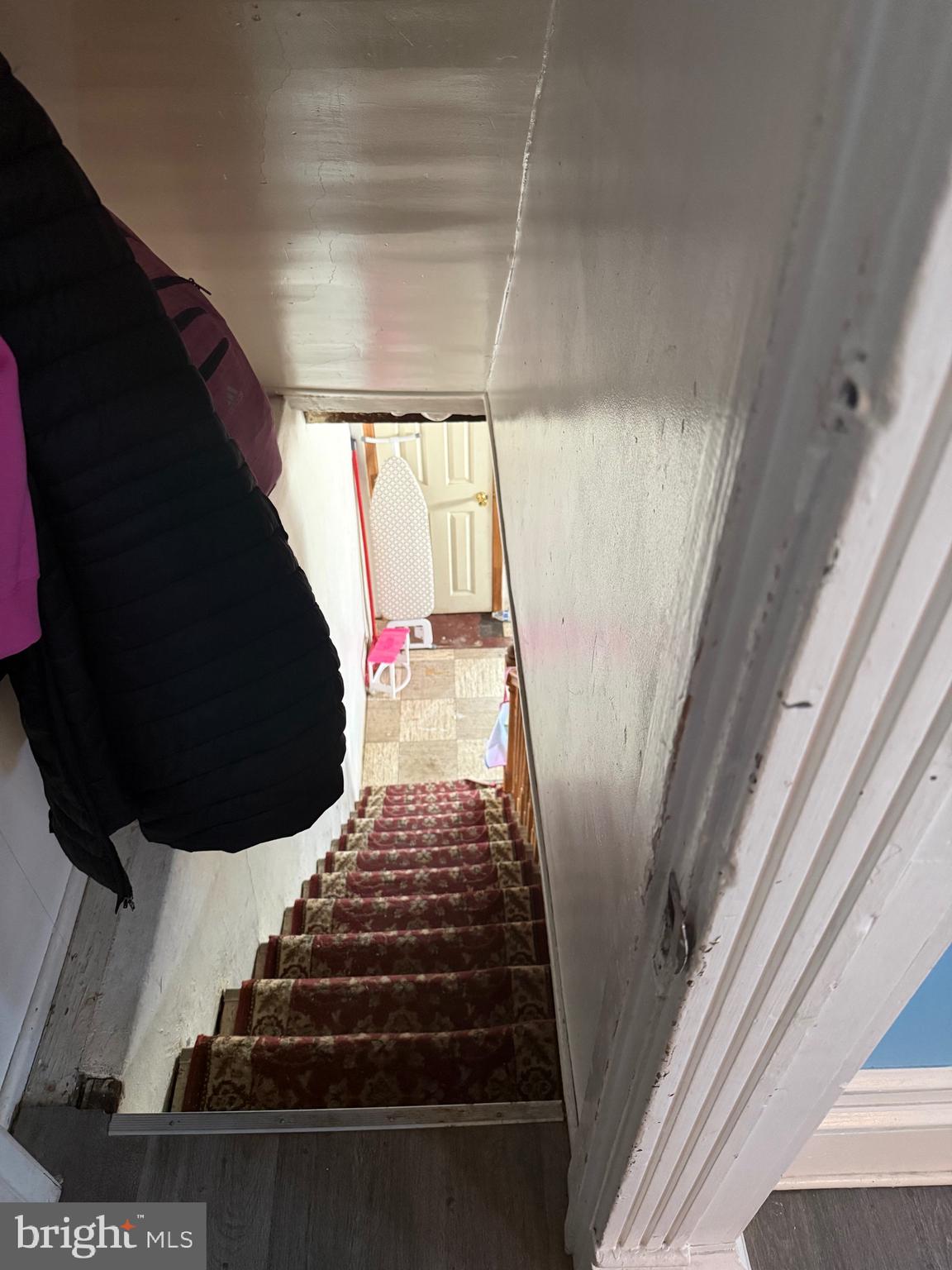 LAWNCREST - Residential