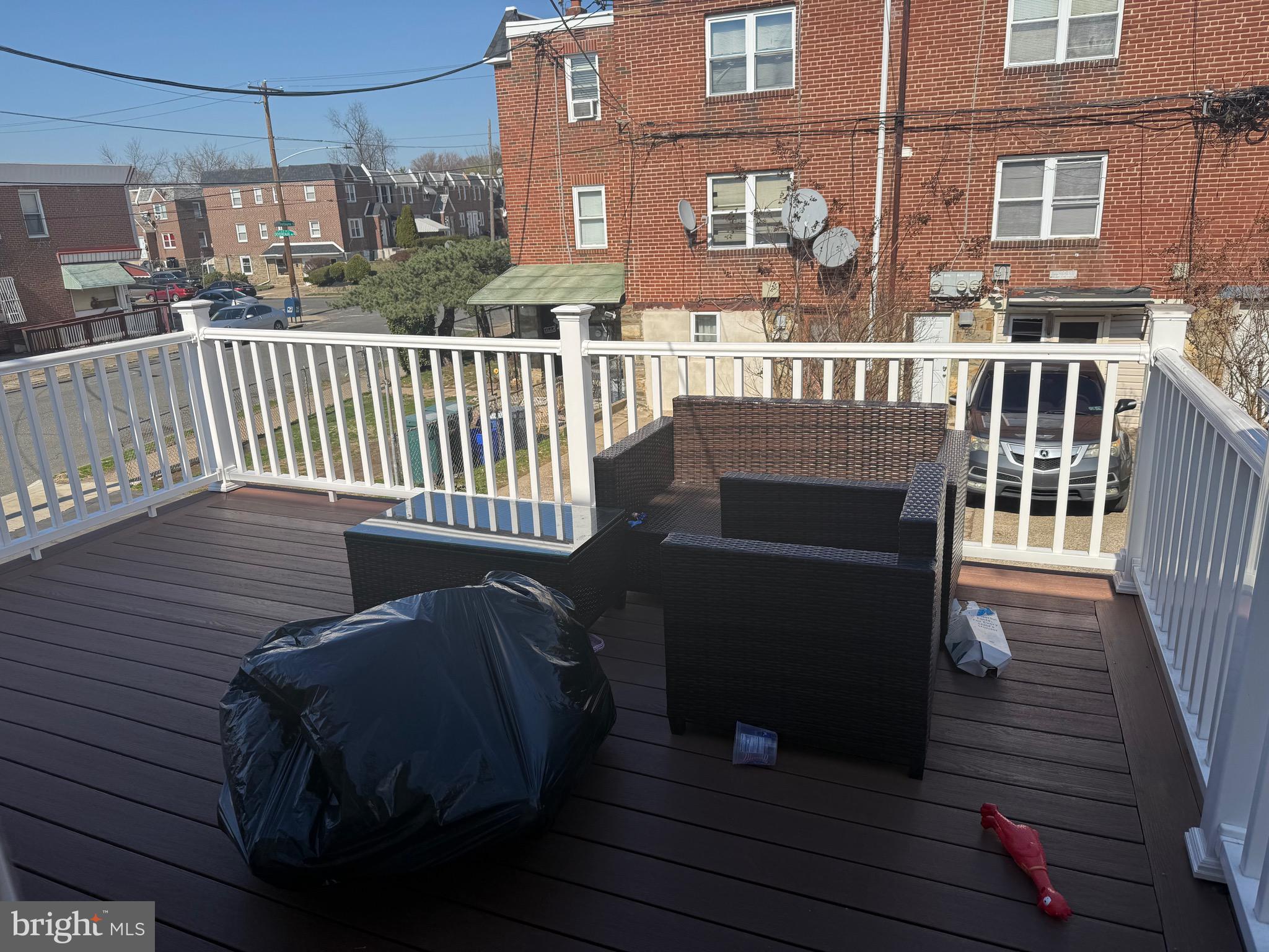 LAWNCREST - Residential