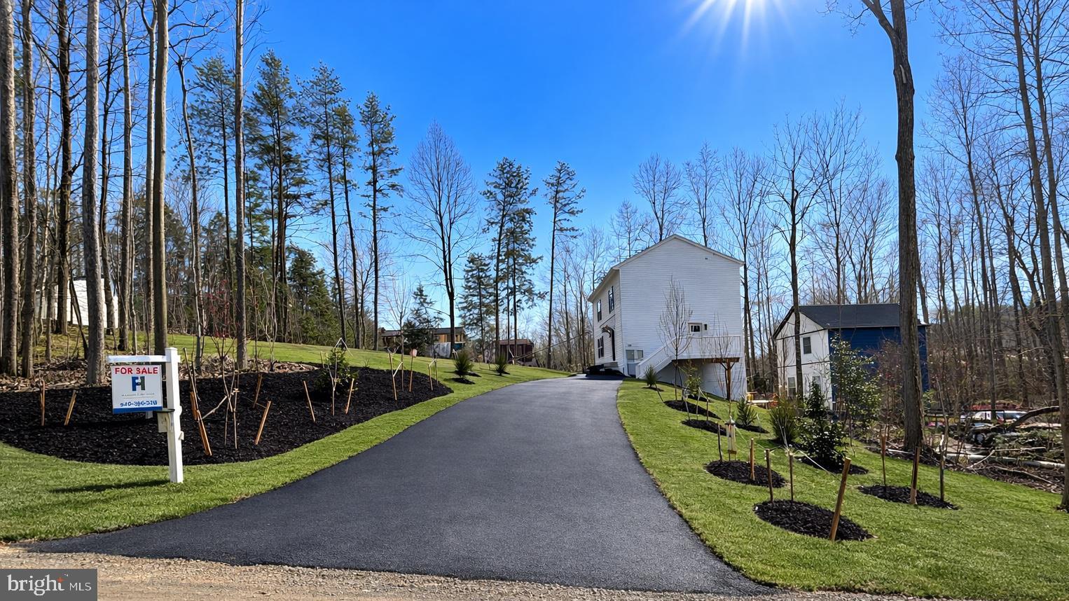 HIDDEN LAKE - Residential