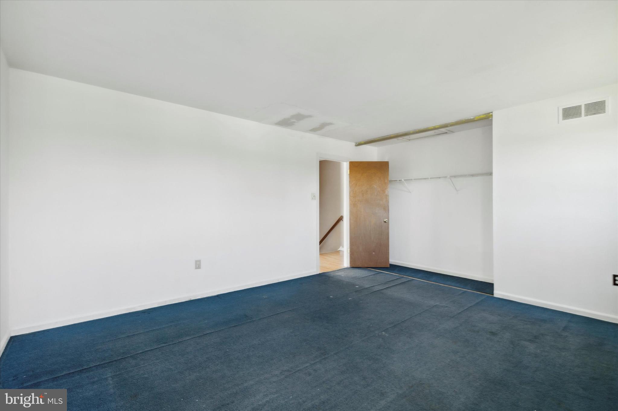 HUNTER CREST - Residential Income