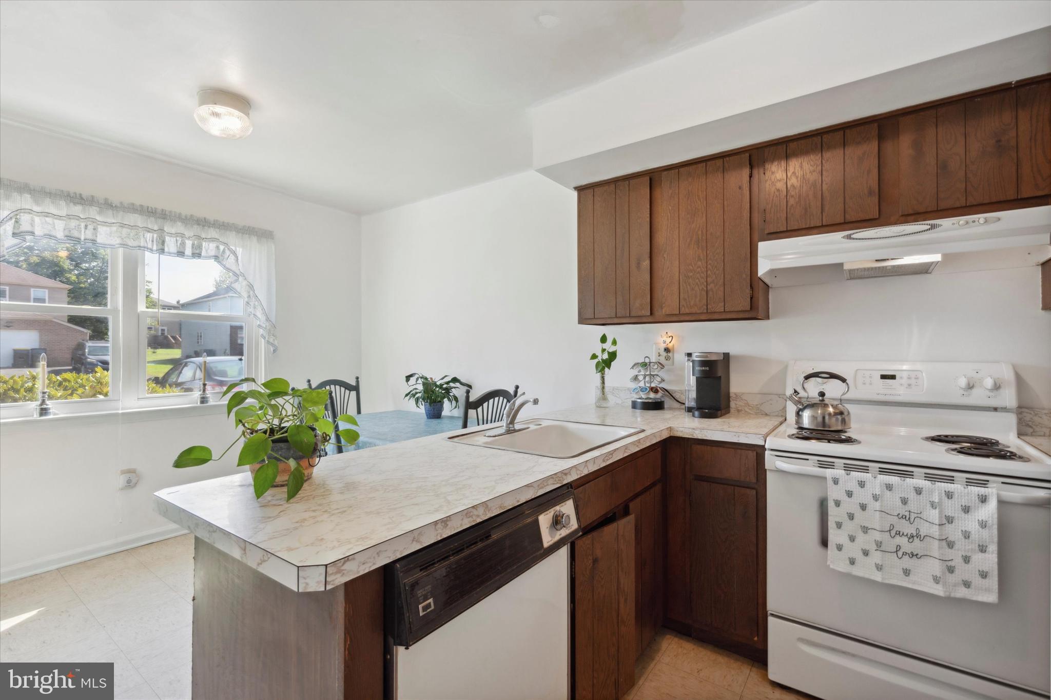 HUNTER CREST - Residential Income