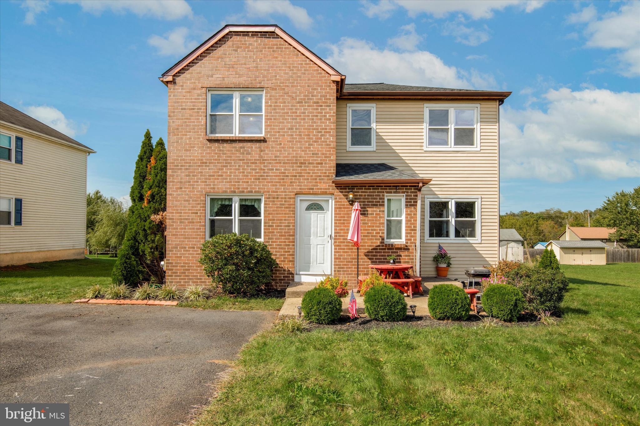 HUNTER CREST - Residential Income