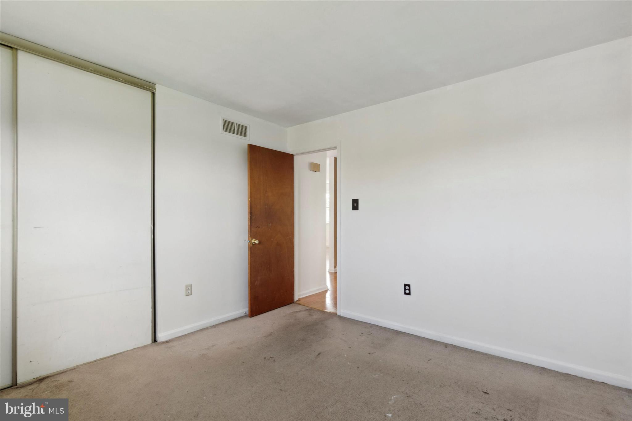 HUNTER CREST - Residential Income