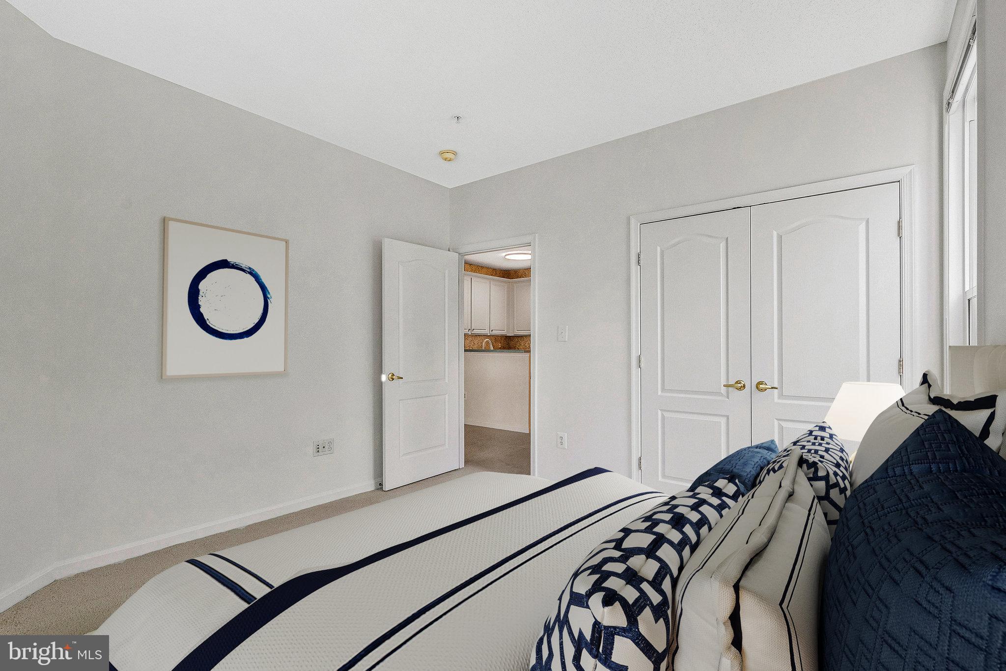 MADISON PARK AT WEST MARKET - Residential