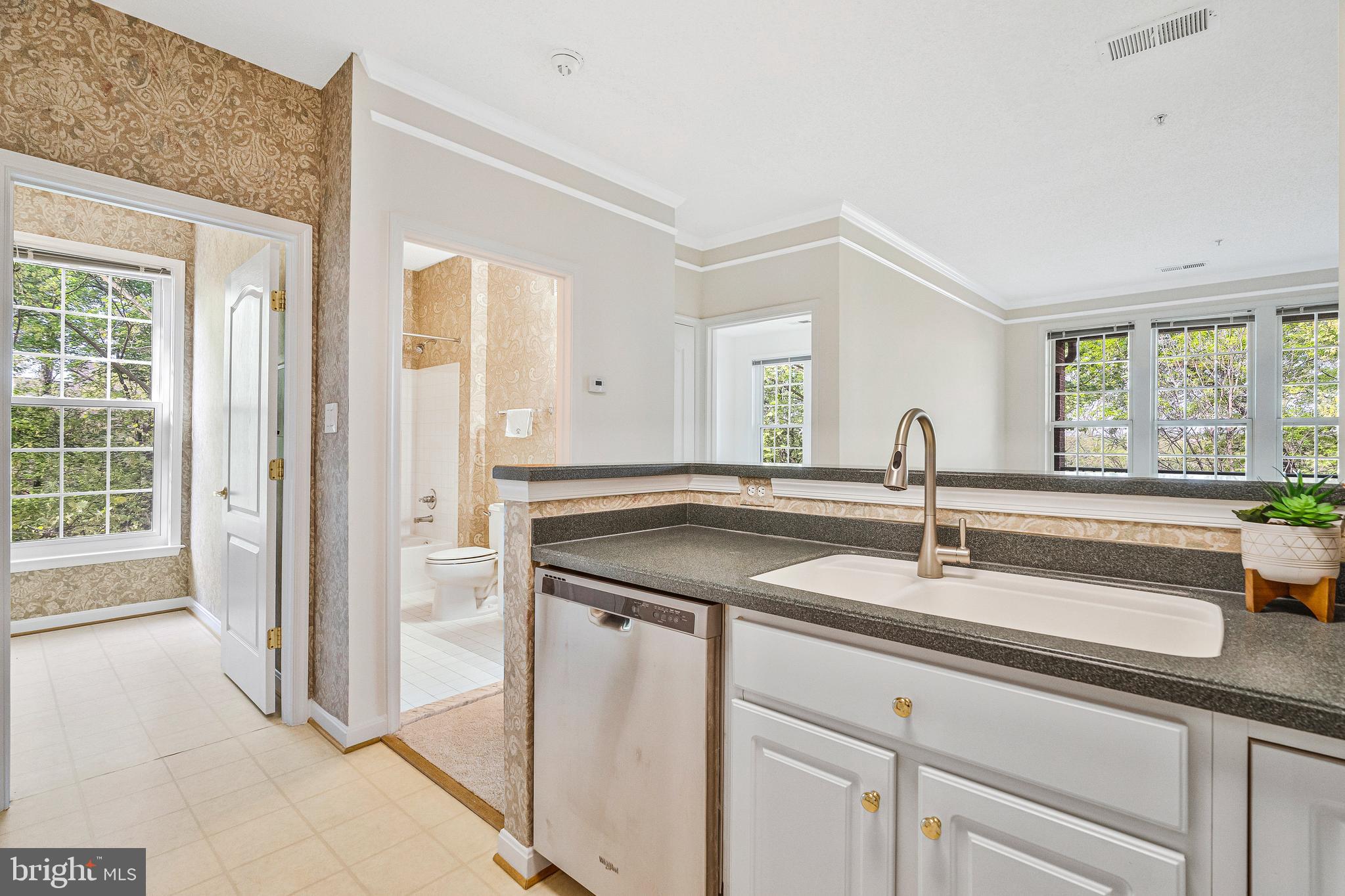 MADISON PARK AT WEST MARKET - Residential