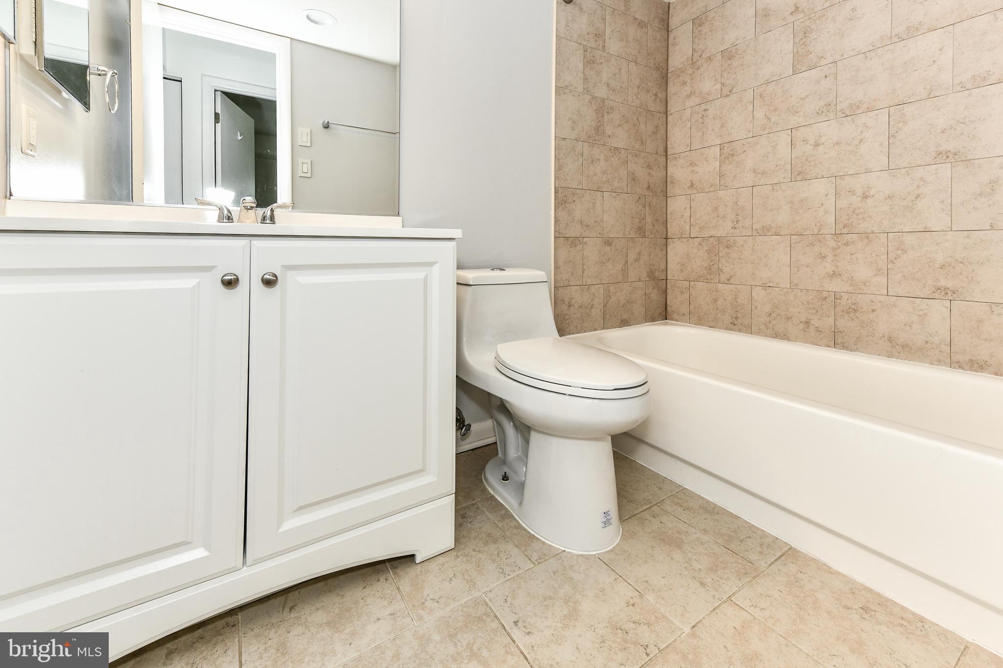 THE VISTAS - Residential Lease