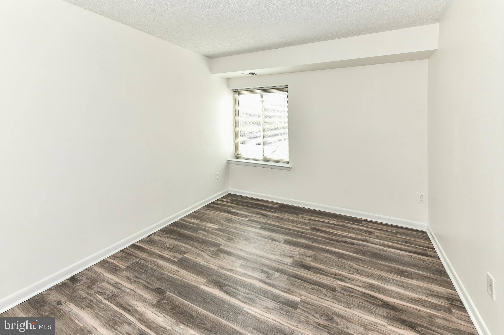 THE VISTAS - Residential Lease