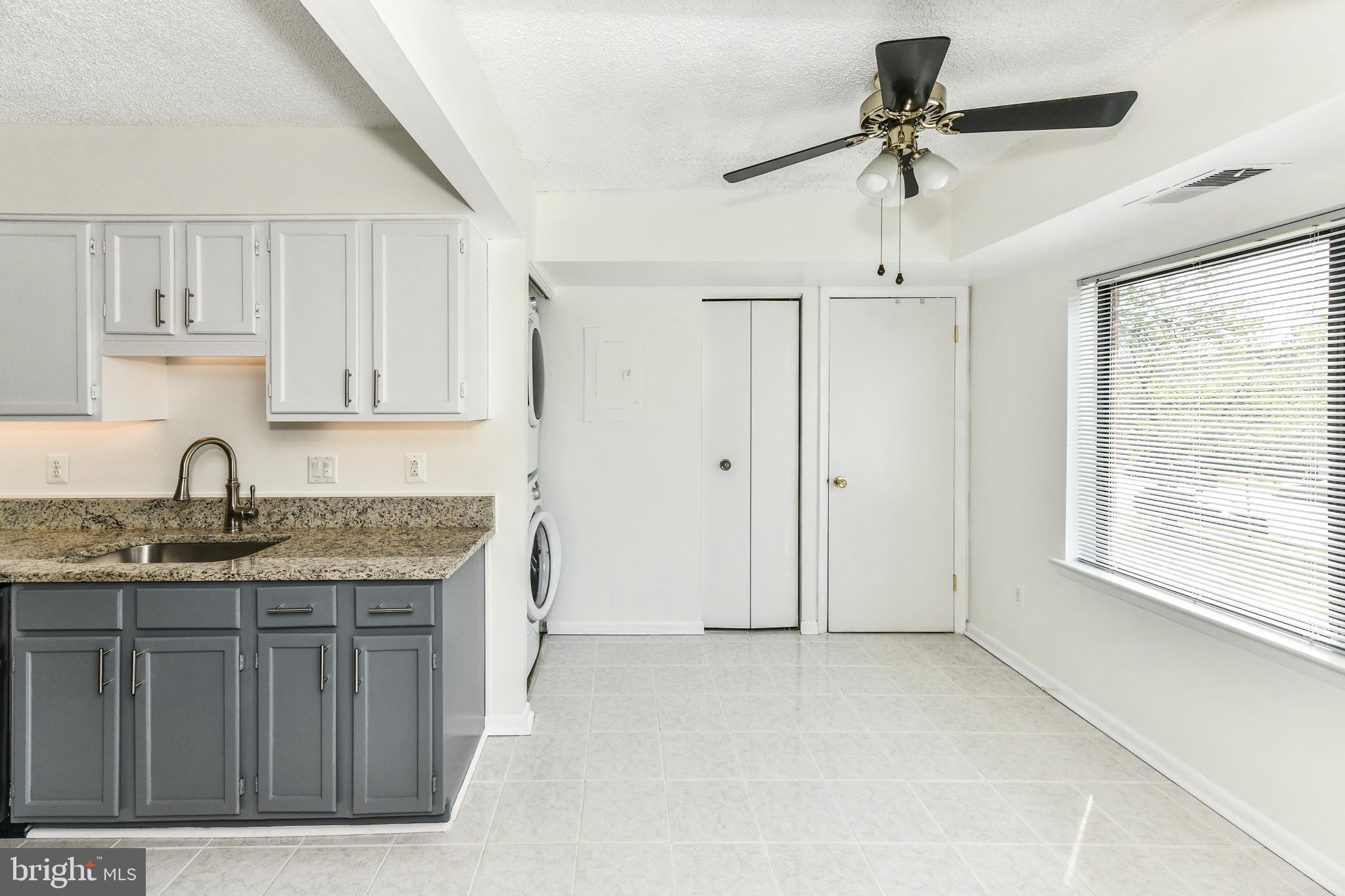 THE VISTAS - Residential Lease