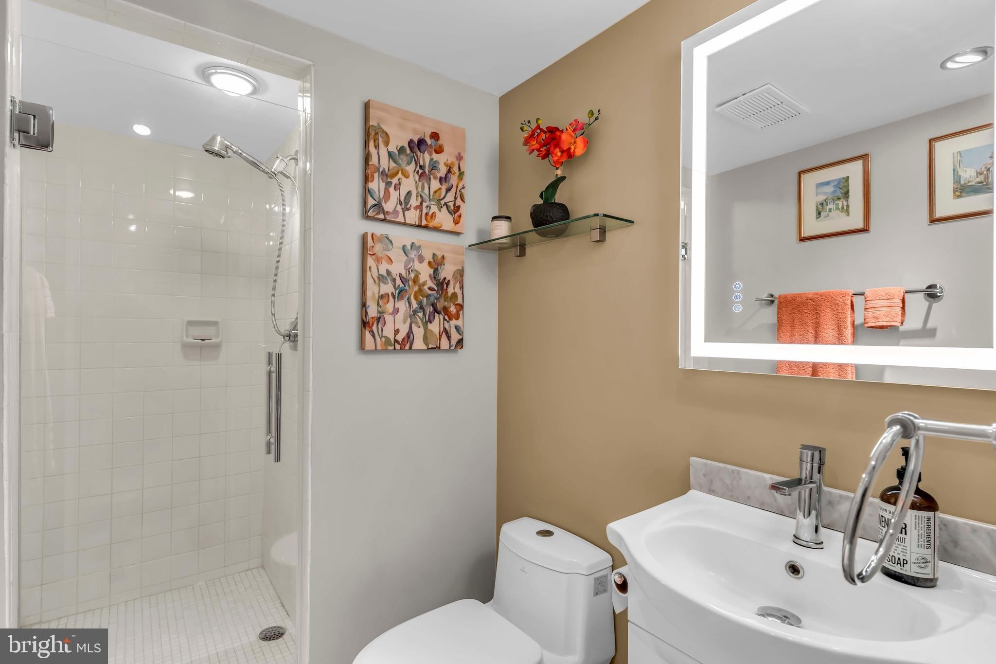 1118 N Pitt St, Alexandria, VA, 22314, USA, 4 Bedrooms Bedrooms, ,3 BathroomsBathrooms,Townhouse,Pending,1118 N Pitt St,VAAX2061200