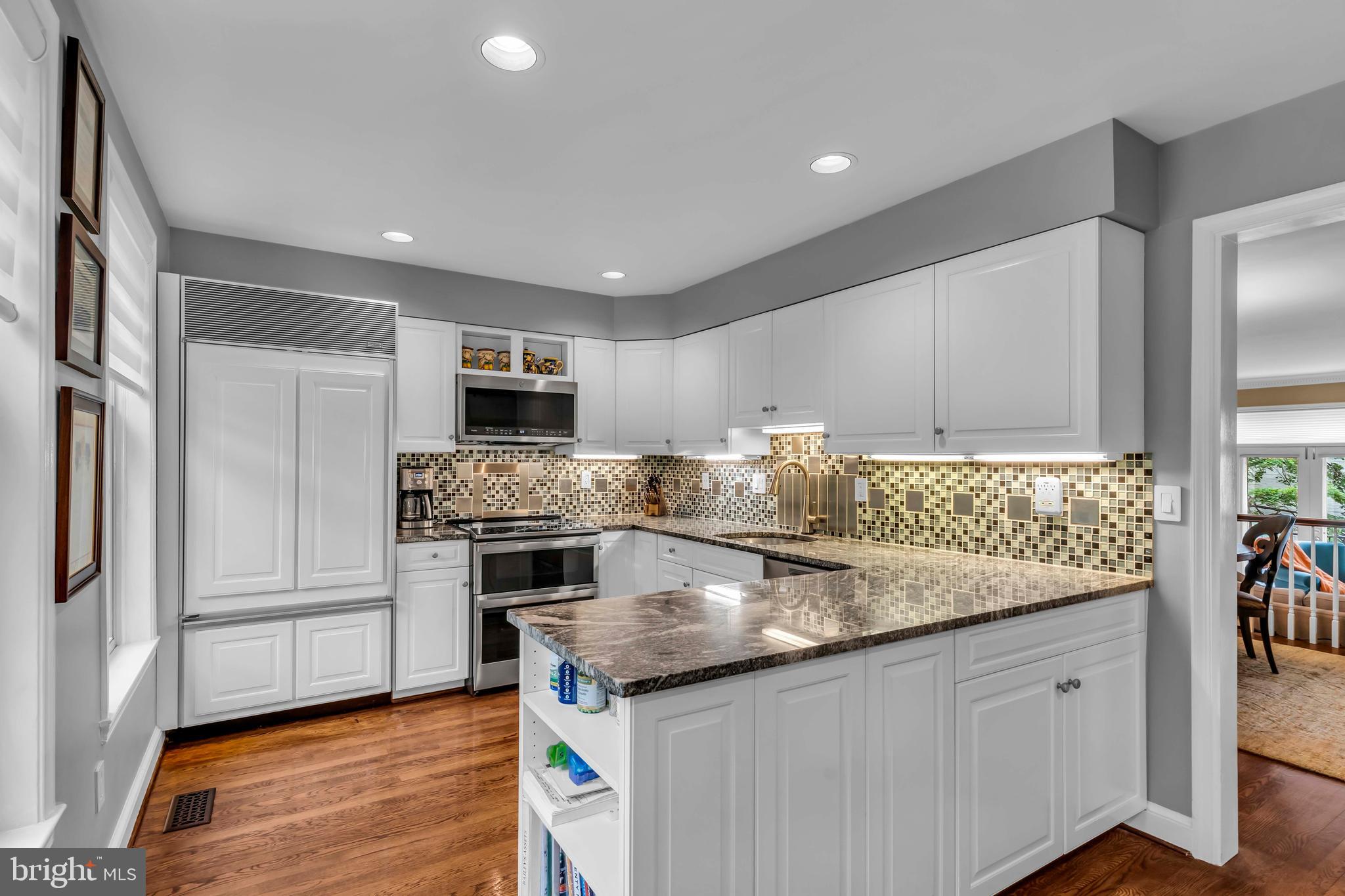 1118 N Pitt St, Alexandria, VA, 22314, USA, 4 Bedrooms Bedrooms, ,3 BathroomsBathrooms,Townhouse,Pending,1118 N Pitt St,VAAX2061200
