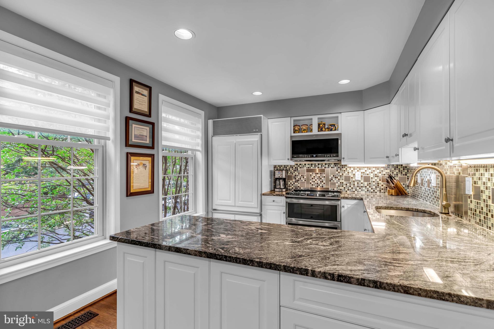 1118 N Pitt St, Alexandria, VA, 22314, USA, 4 Bedrooms Bedrooms, ,3 BathroomsBathrooms,Townhouse,Pending,1118 N Pitt St,VAAX2061200
