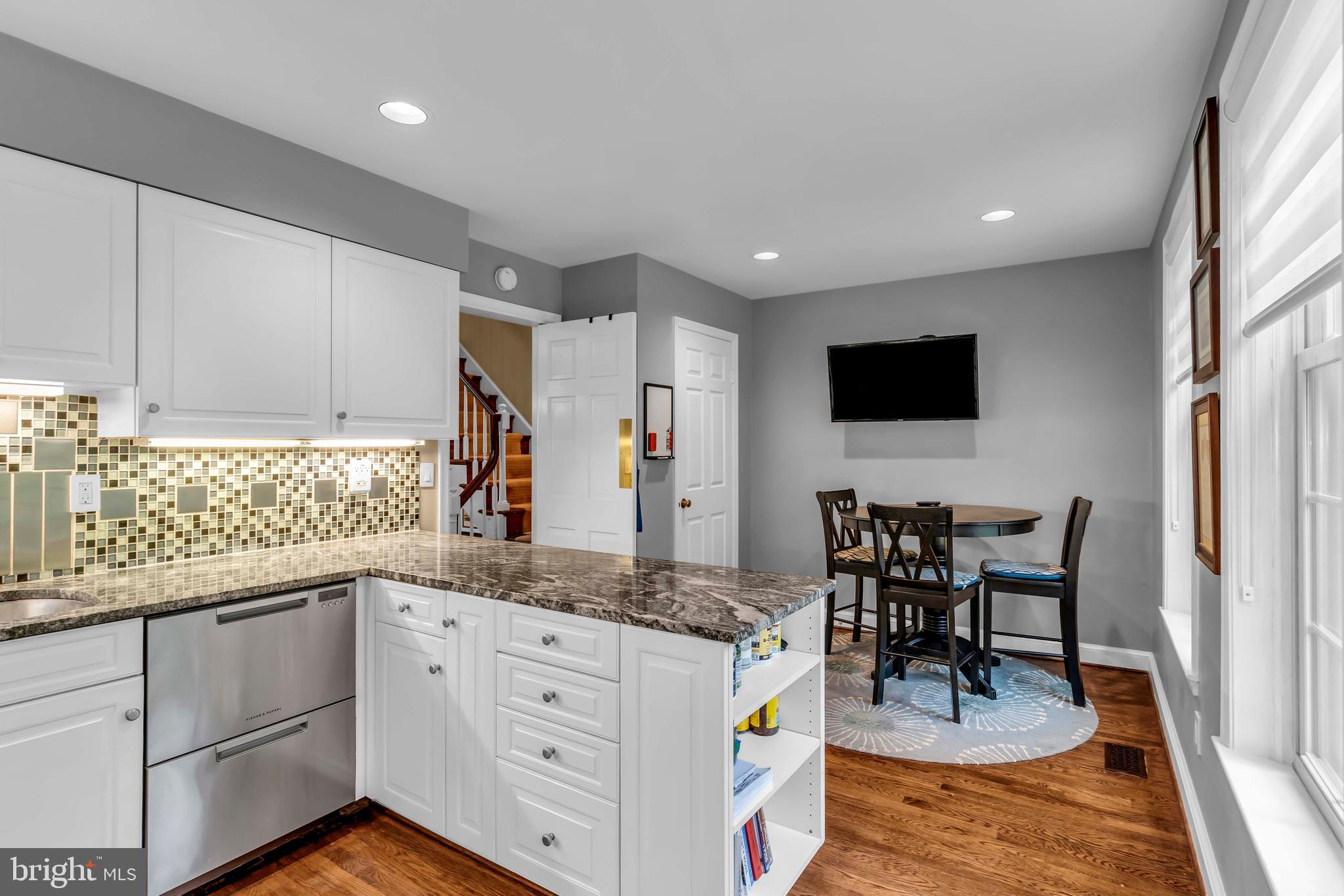 1118 N Pitt St, Alexandria, VA, 22314, USA, 4 Bedrooms Bedrooms, ,3 BathroomsBathrooms,Townhouse,Pending,1118 N Pitt St,VAAX2061200