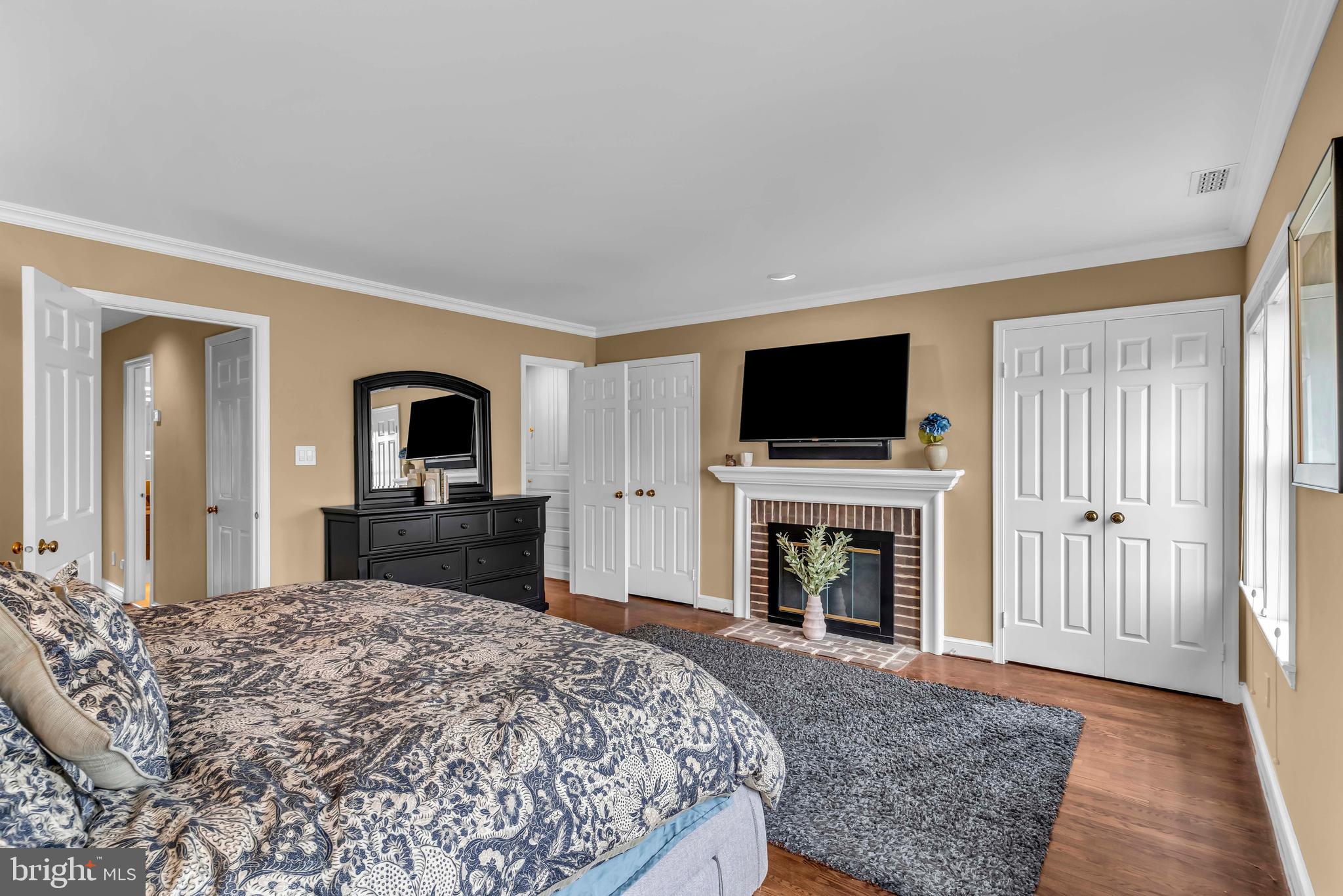 1118 N Pitt St, Alexandria, VA, 22314, USA, 4 Bedrooms Bedrooms, ,3 BathroomsBathrooms,Townhouse,Pending,1118 N Pitt St,VAAX2061200