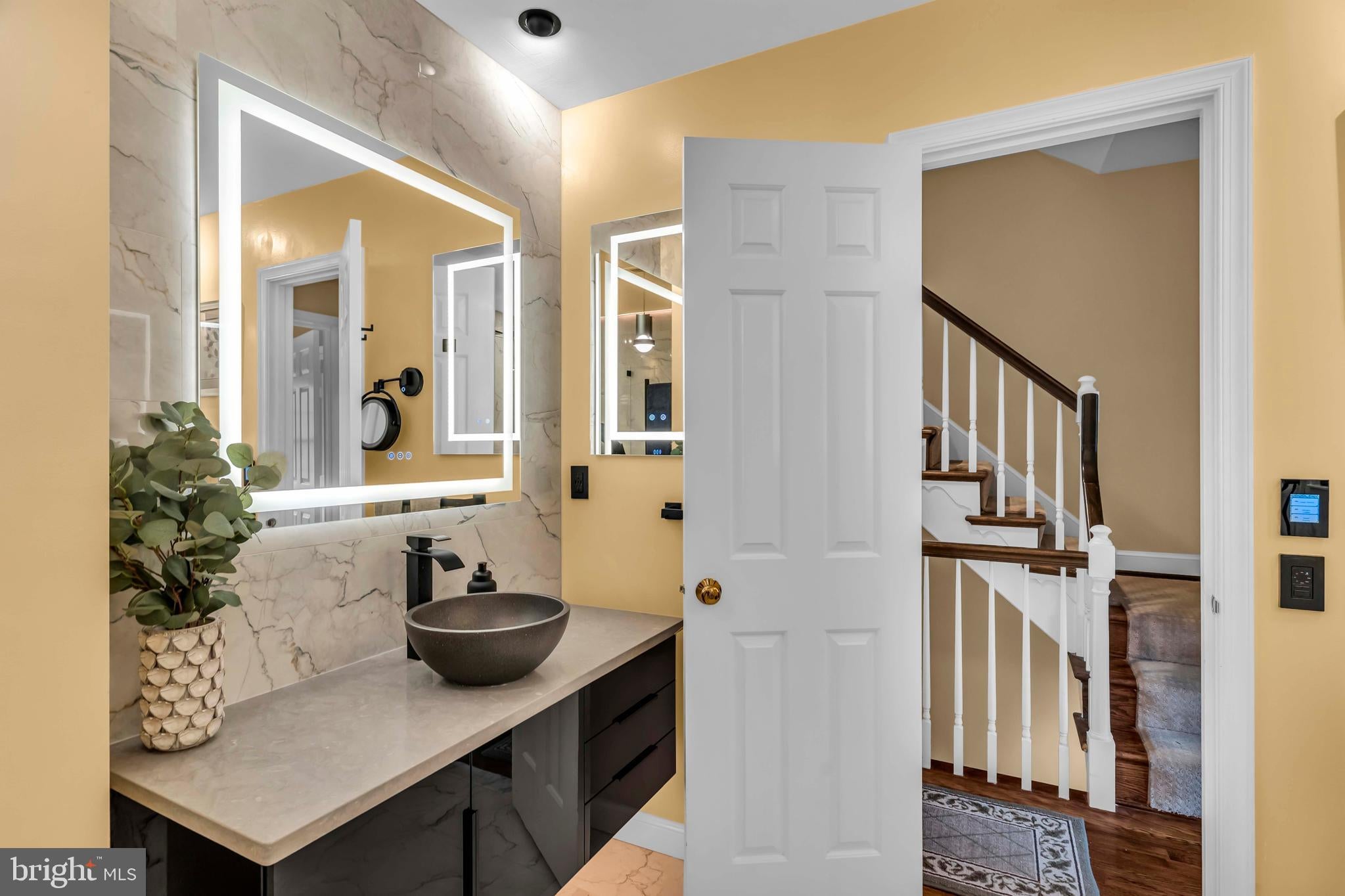 1118 N Pitt St, Alexandria, VA, 22314, USA, 4 Bedrooms Bedrooms, ,3 BathroomsBathrooms,Townhouse,Pending,1118 N Pitt St,VAAX2061200