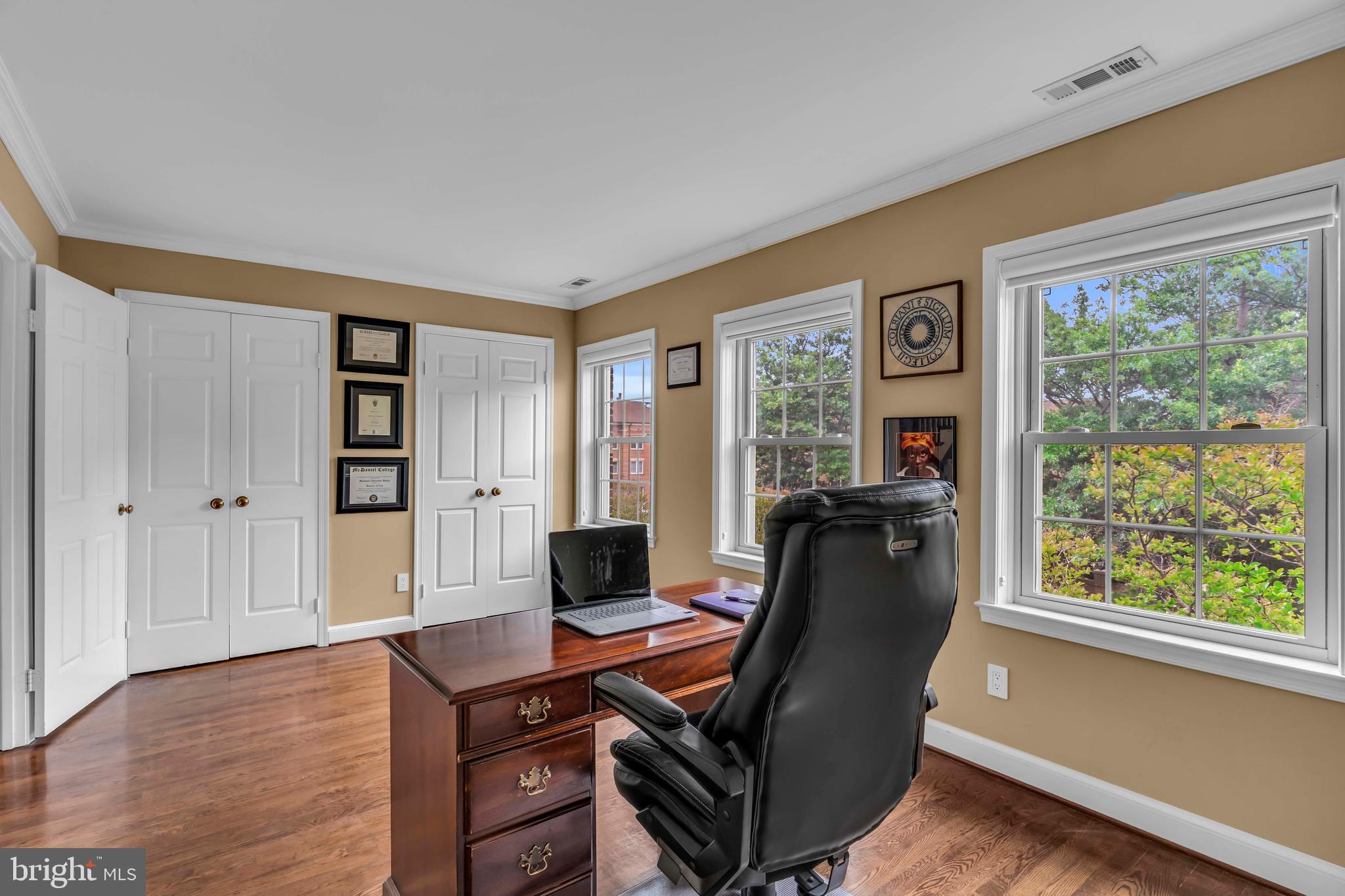 1118 N Pitt St, Alexandria, VA, 22314, USA, 4 Bedrooms Bedrooms, ,3 BathroomsBathrooms,Townhouse,Pending,1118 N Pitt St,VAAX2061200