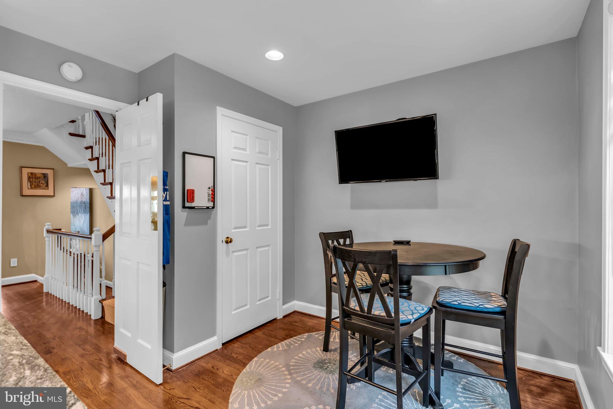 1118 N Pitt St, Alexandria, VA, 22314, USA, 4 Bedrooms Bedrooms, ,3 BathroomsBathrooms,Townhouse,Pending,1118 N Pitt St,VAAX2061200