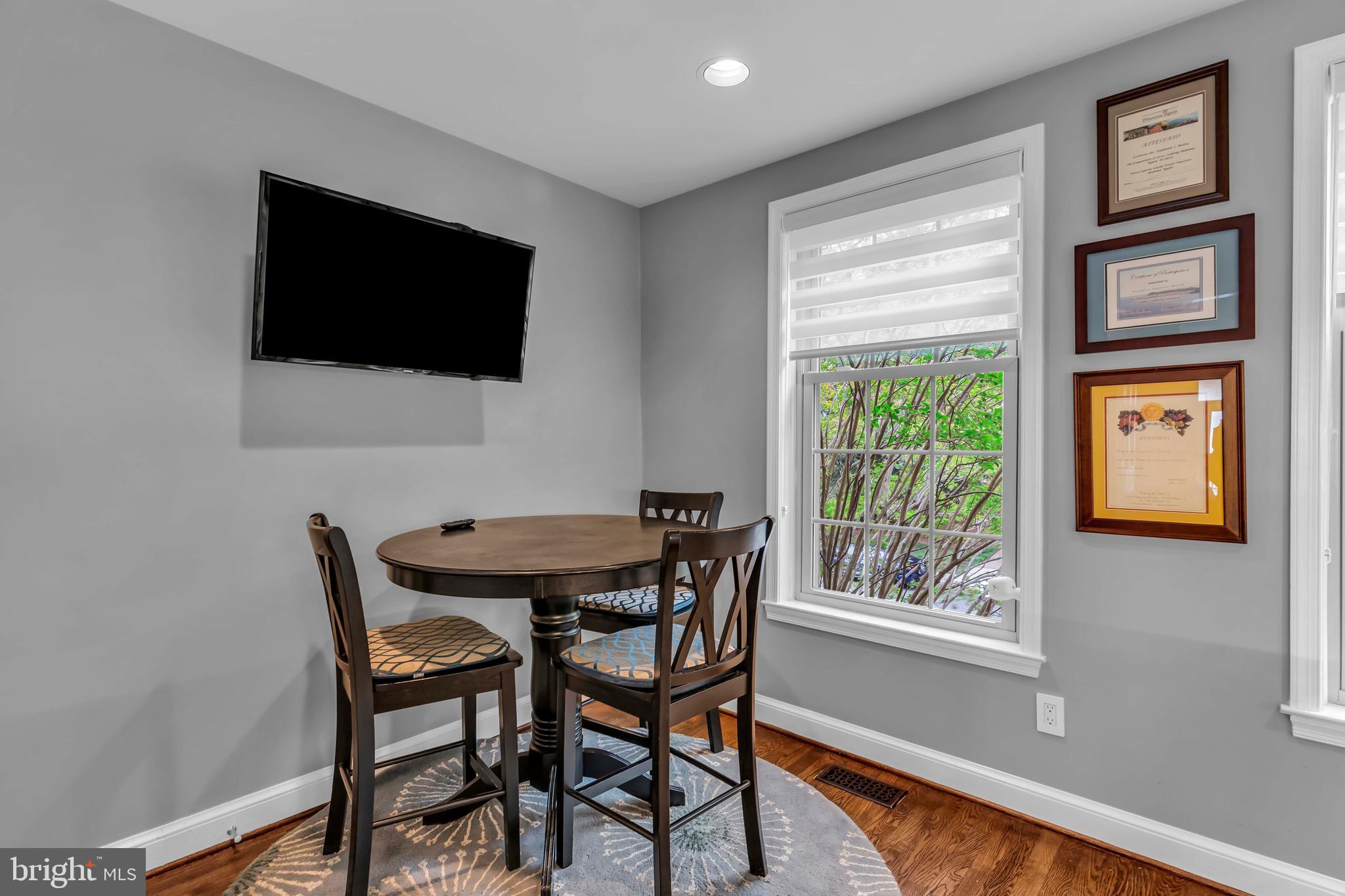 1118 N Pitt St, Alexandria, VA, 22314, USA, 4 Bedrooms Bedrooms, ,3 BathroomsBathrooms,Townhouse,Pending,1118 N Pitt St,VAAX2061200