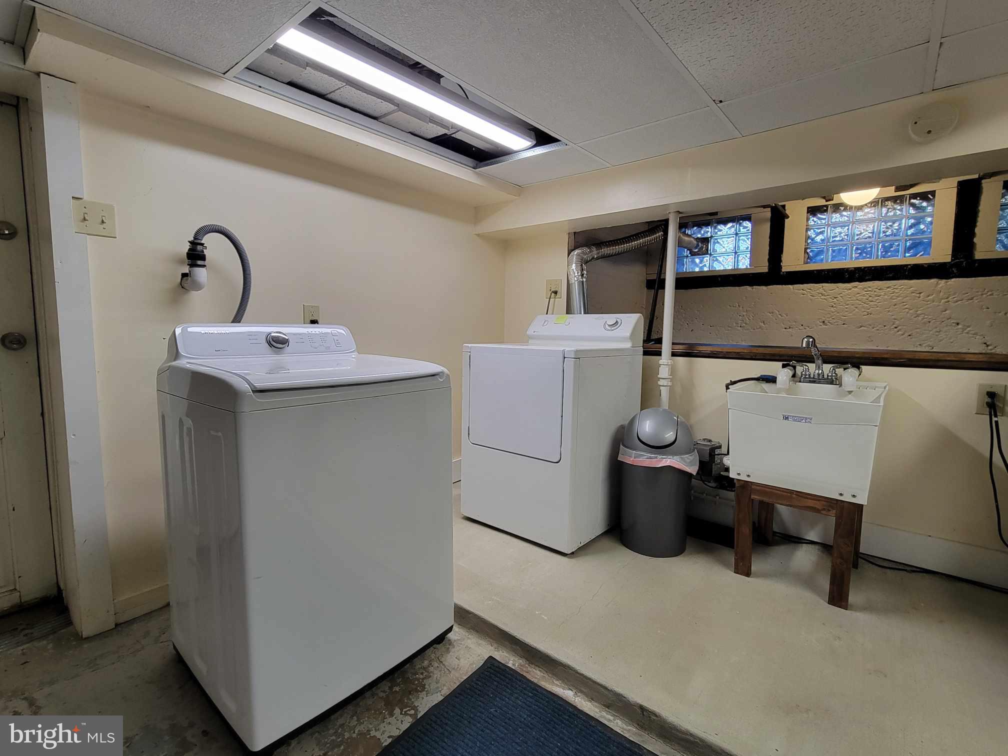 RIDLEY PARK - Residential Lease