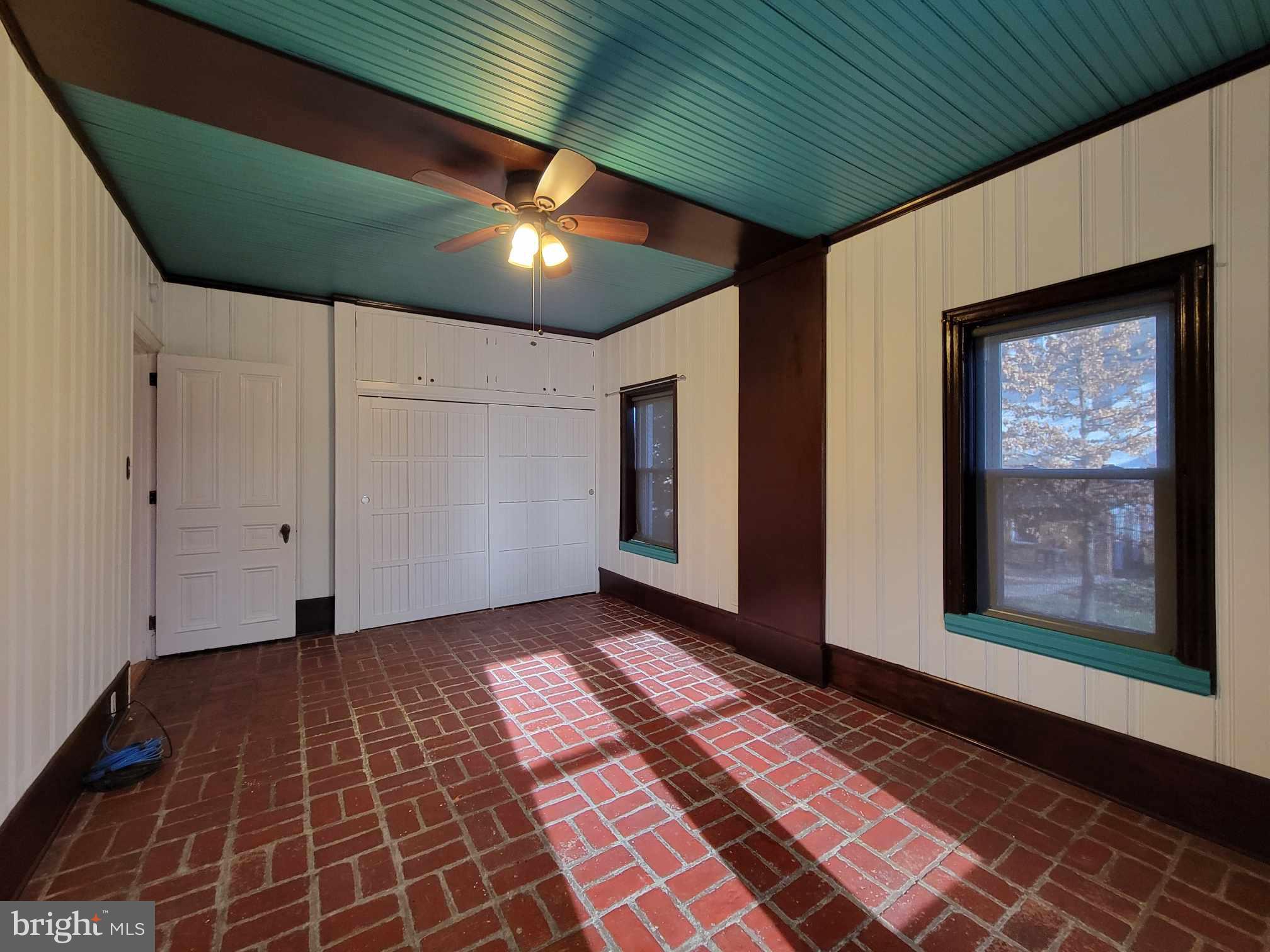 RIDLEY PARK - Residential Lease