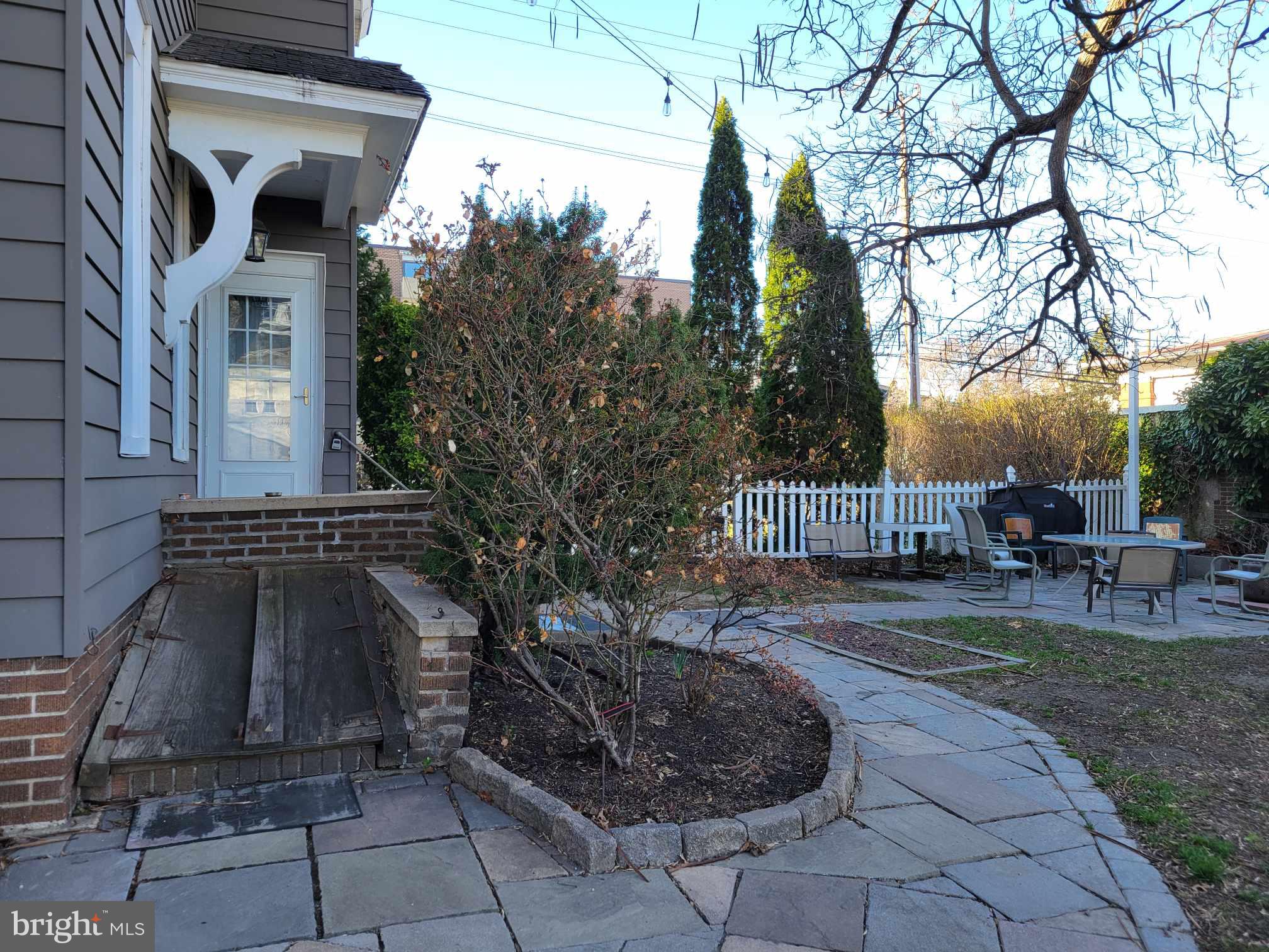 RIDLEY PARK - Residential Lease