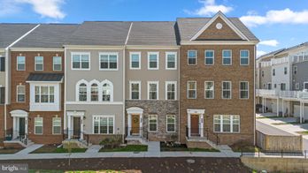Townhouse at 29 GREEN DOME PLACE
