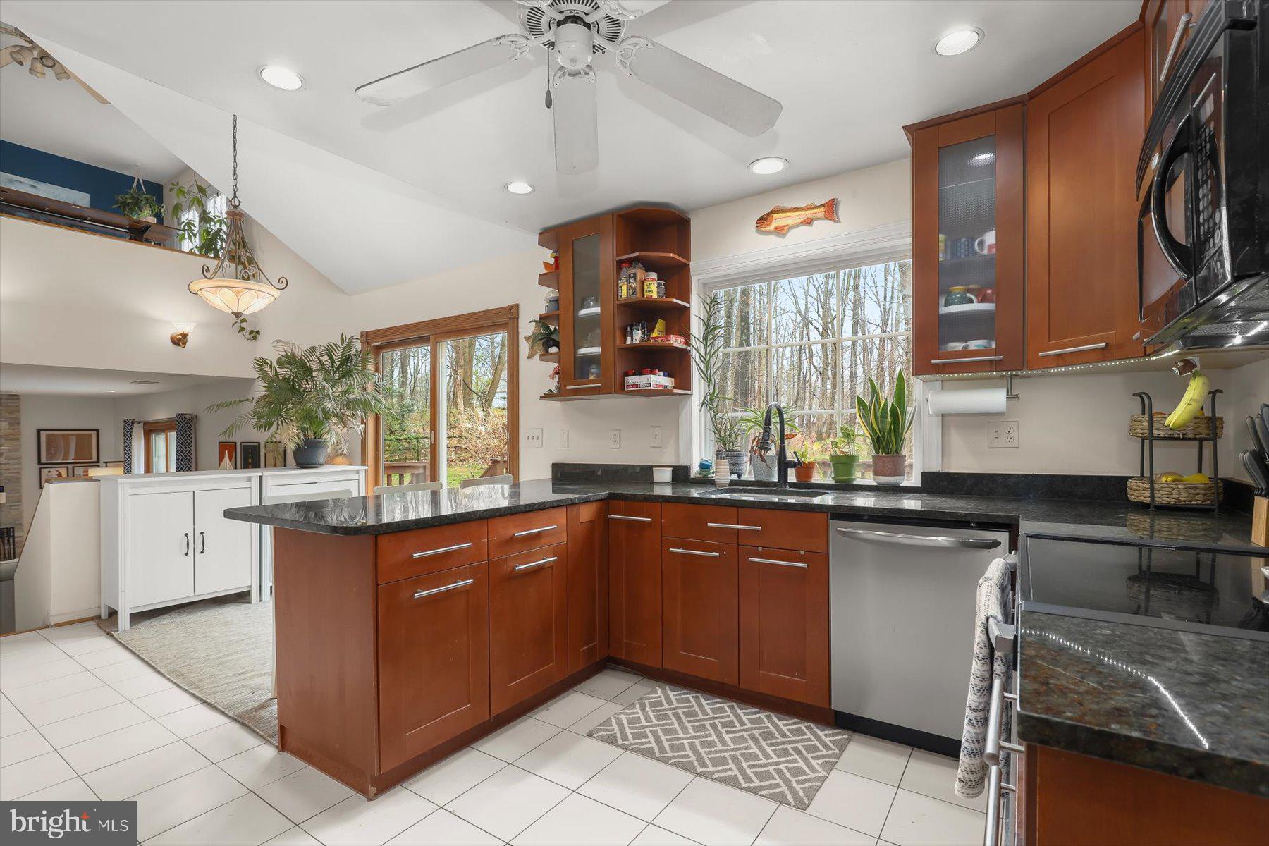 VALLEY HILLS - Residential