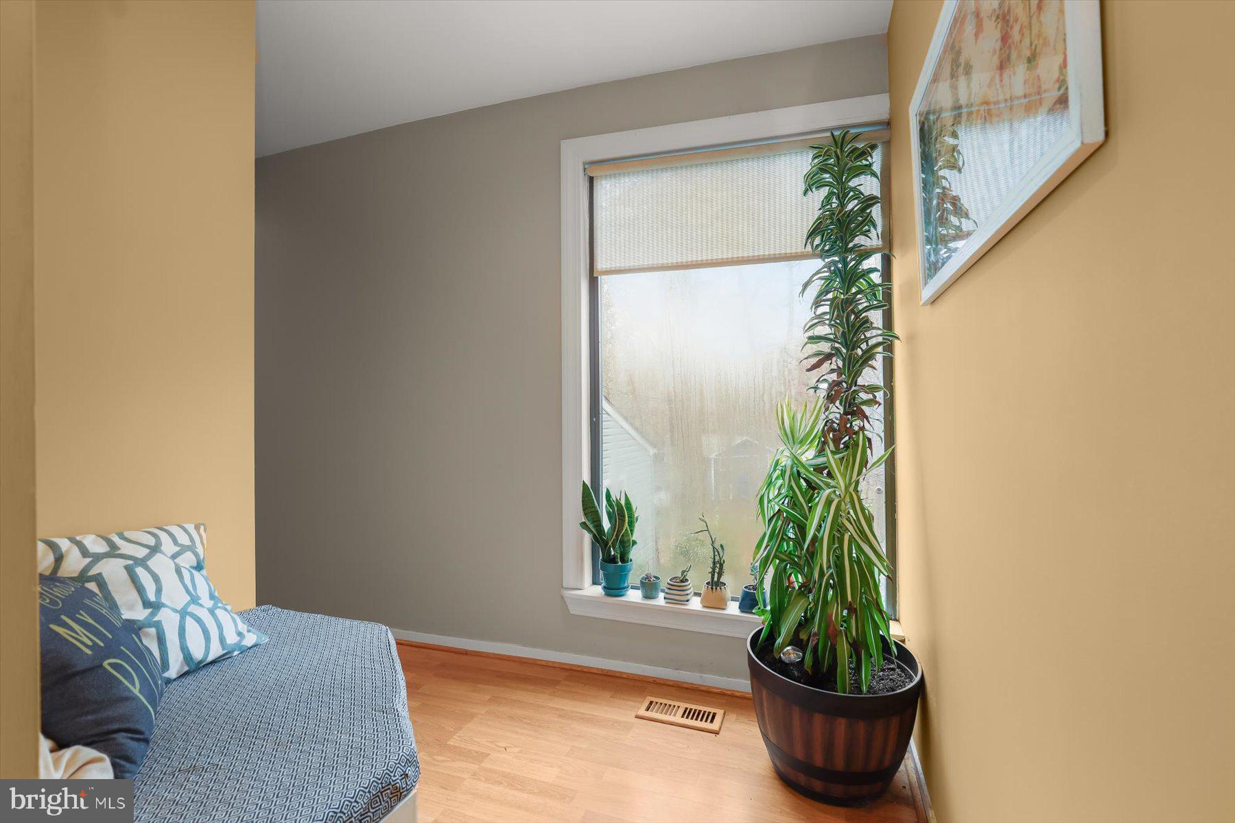 VALLEY HILLS - Residential