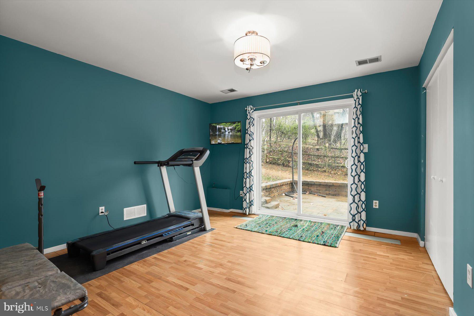 VALLEY HILLS - Residential