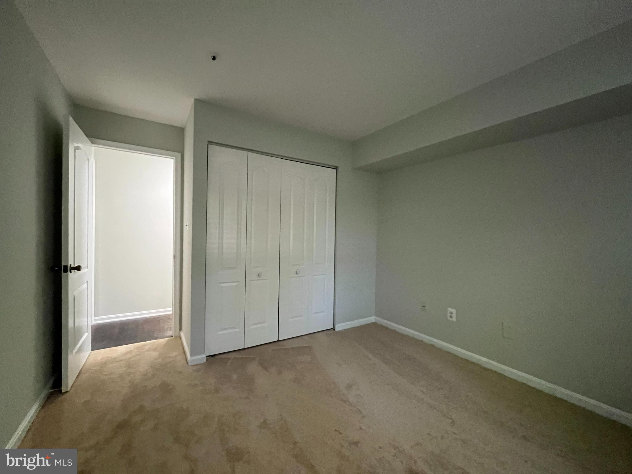 MONTGOMERY RUN - Residential Lease