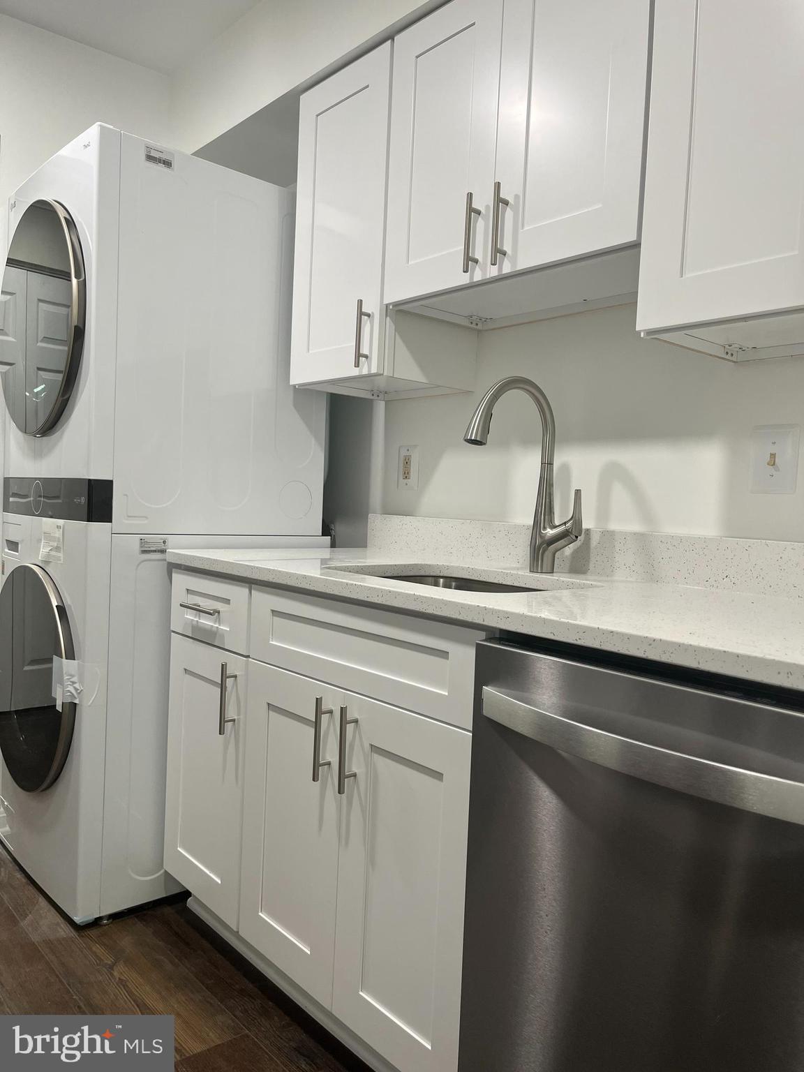 MONTGOMERY RUN - Residential Lease