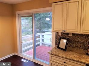 BARKSDALE ESTATES - Residential Lease