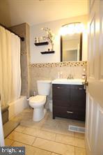 BARKSDALE ESTATES - Residential Lease