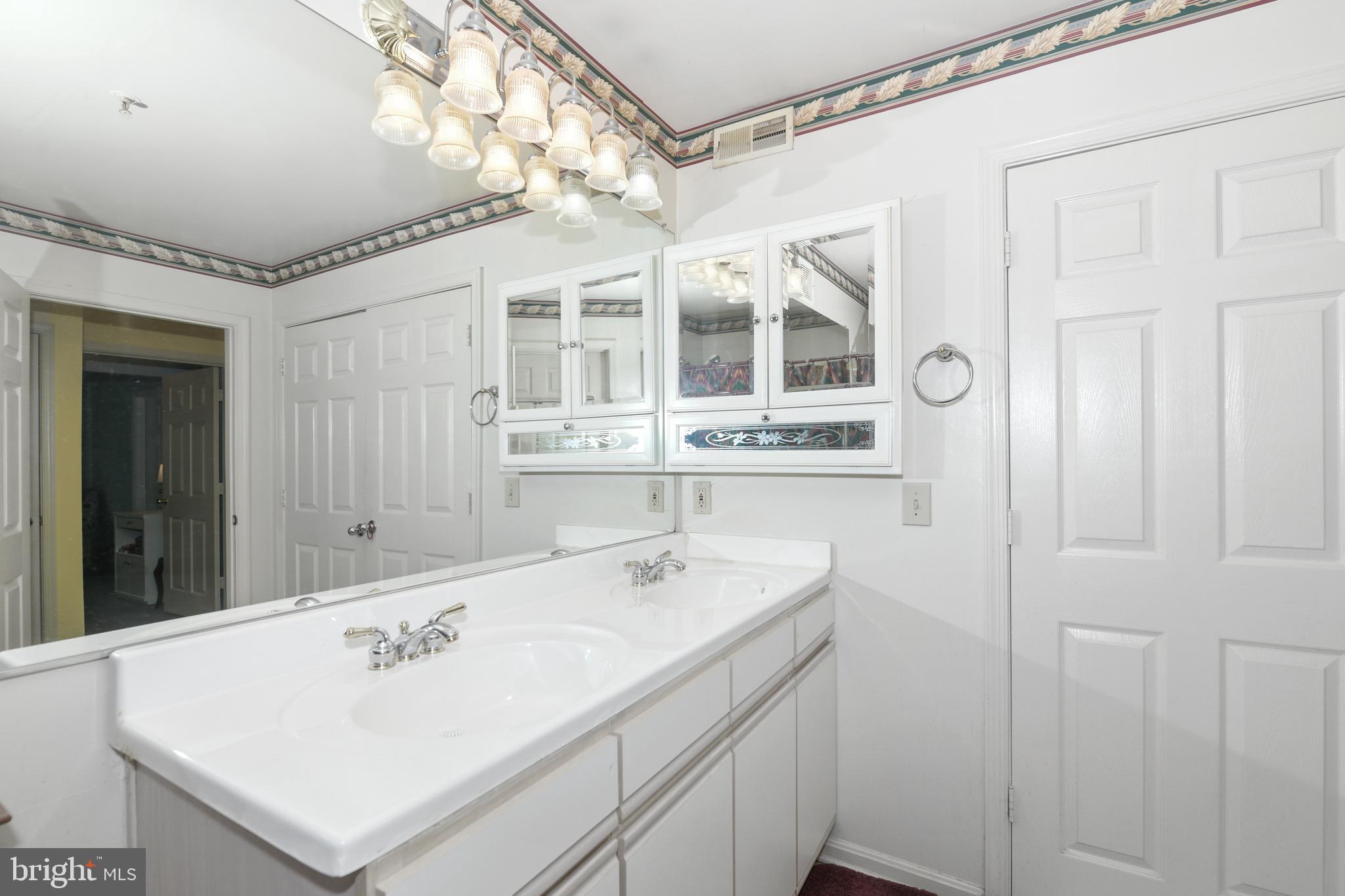 SILVERBROOK WOOD - Residential