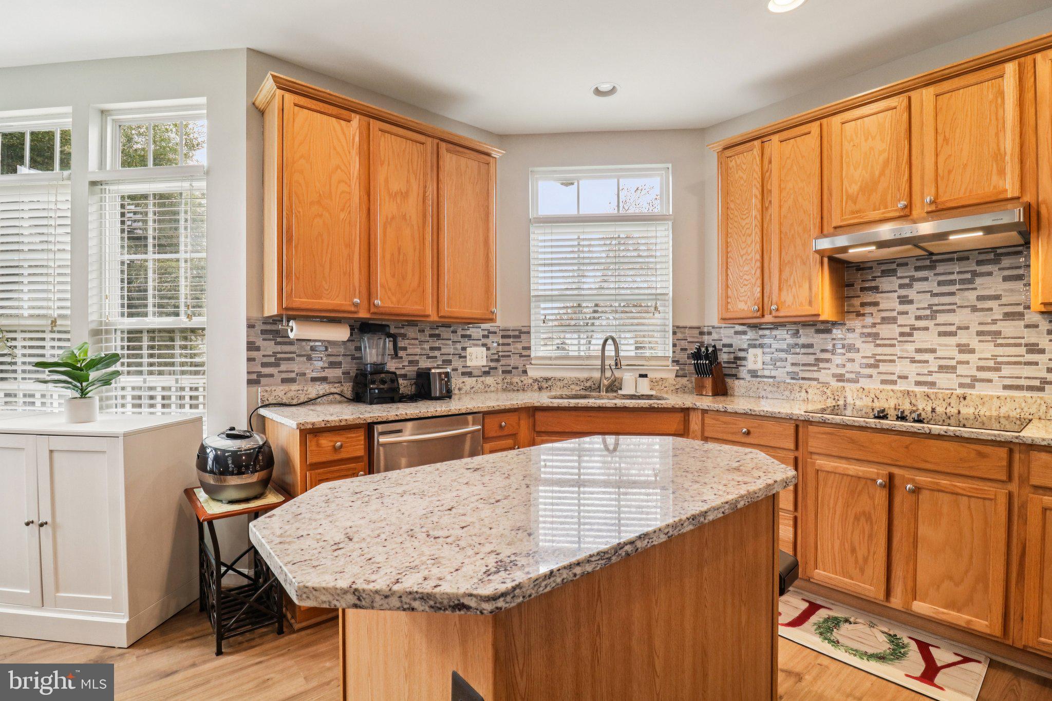 HERNDON CROSSING - Residential