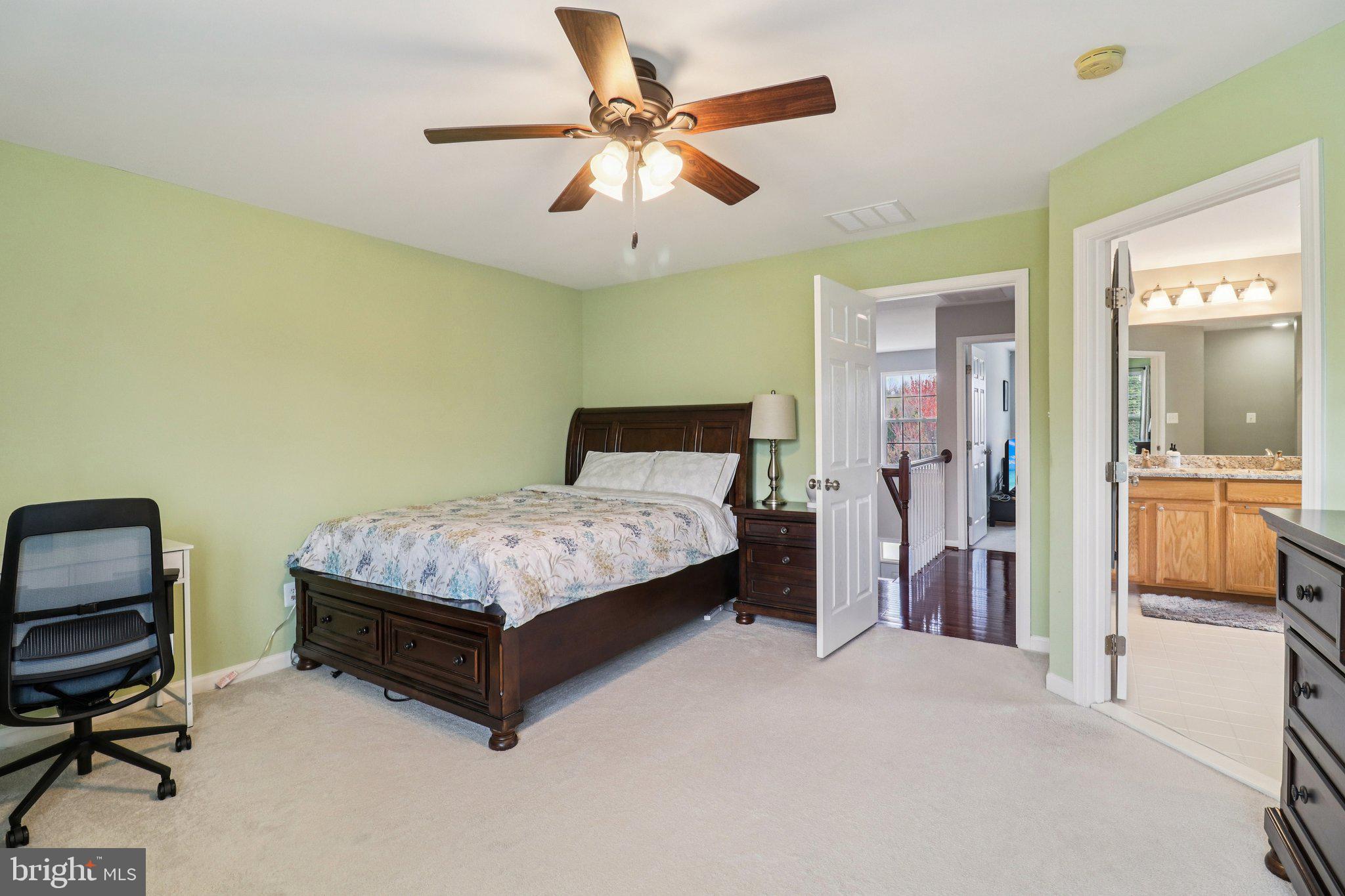 HERNDON CROSSING - Residential