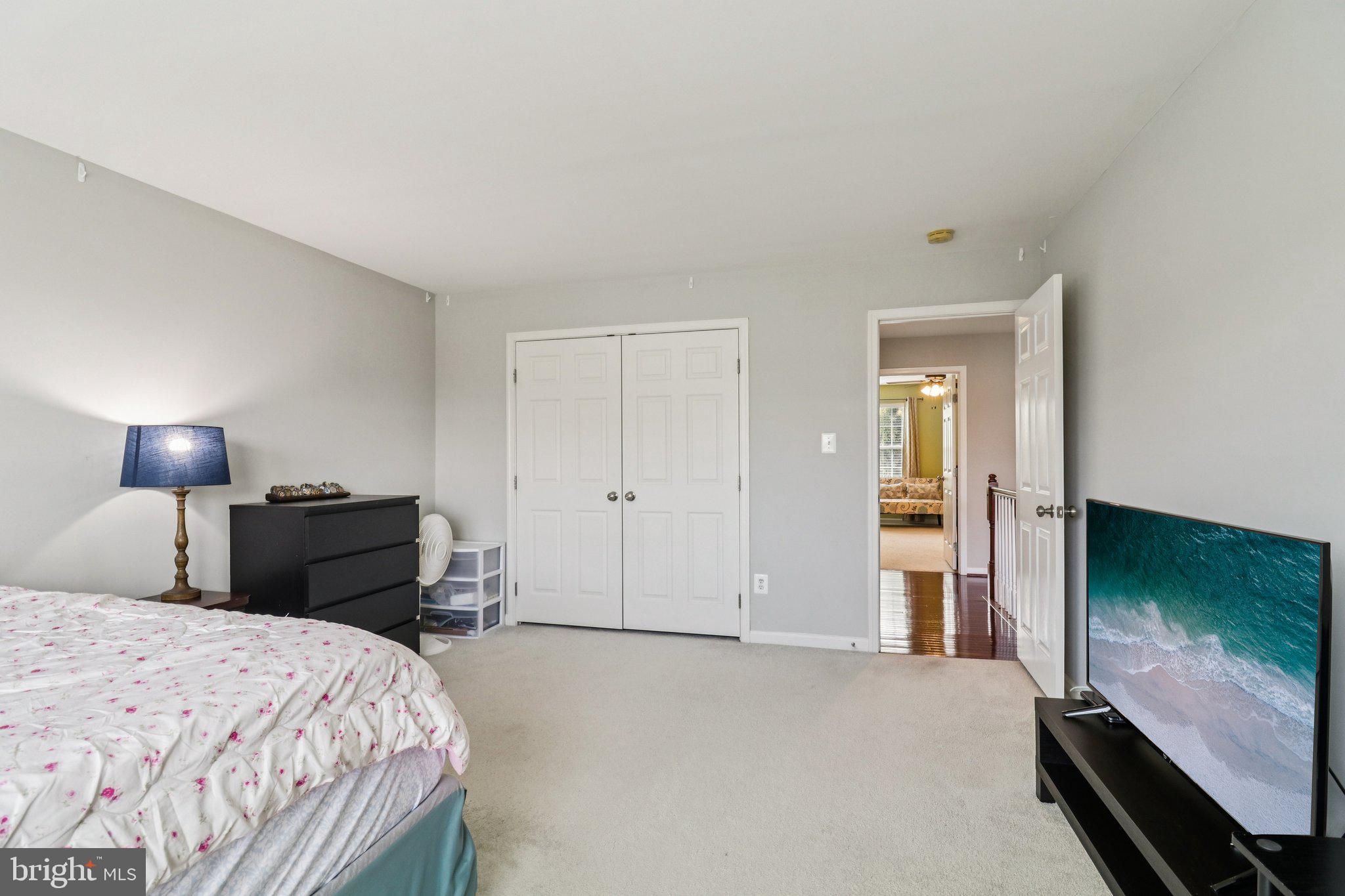 HERNDON CROSSING - Residential