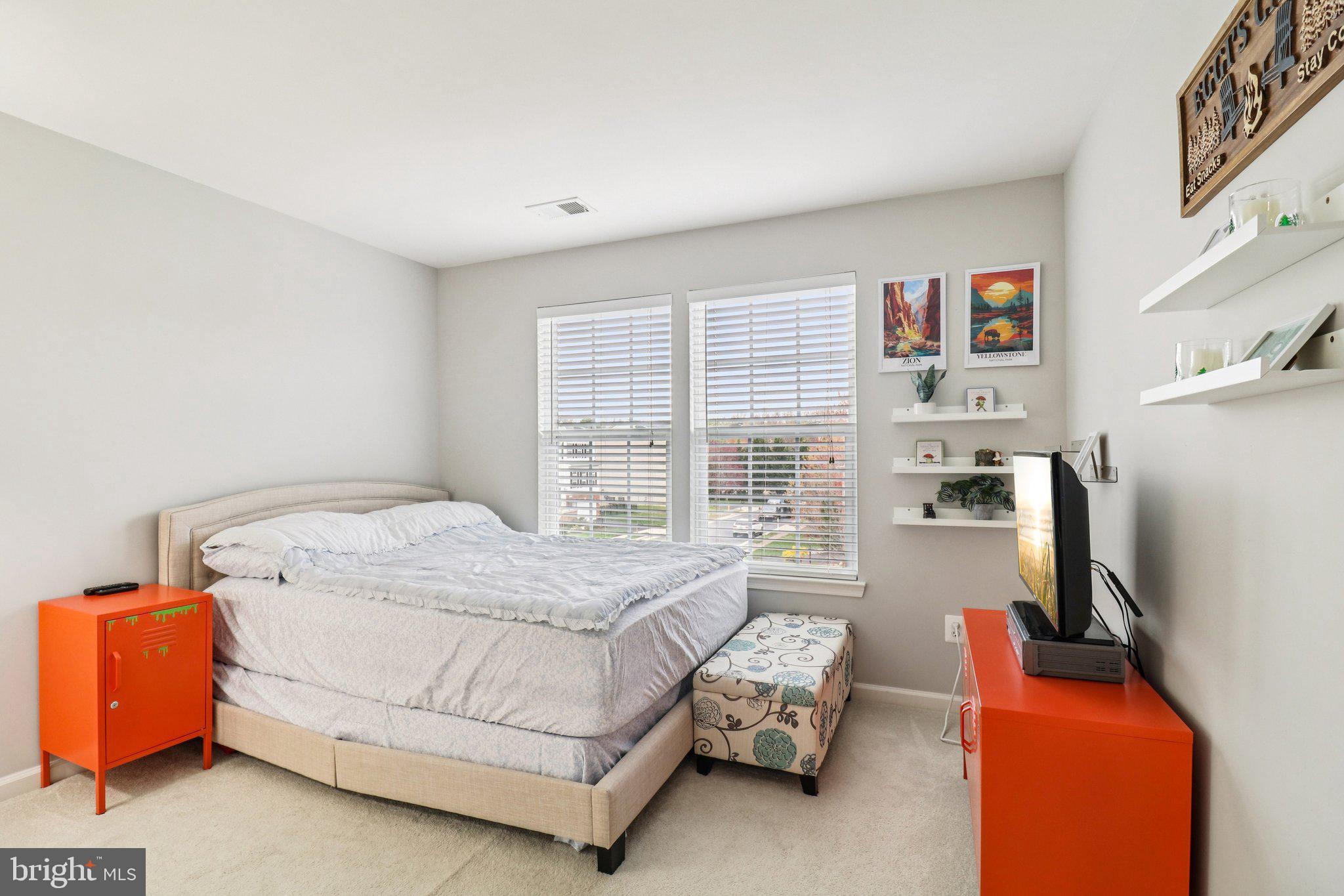 HERNDON CROSSING - Residential