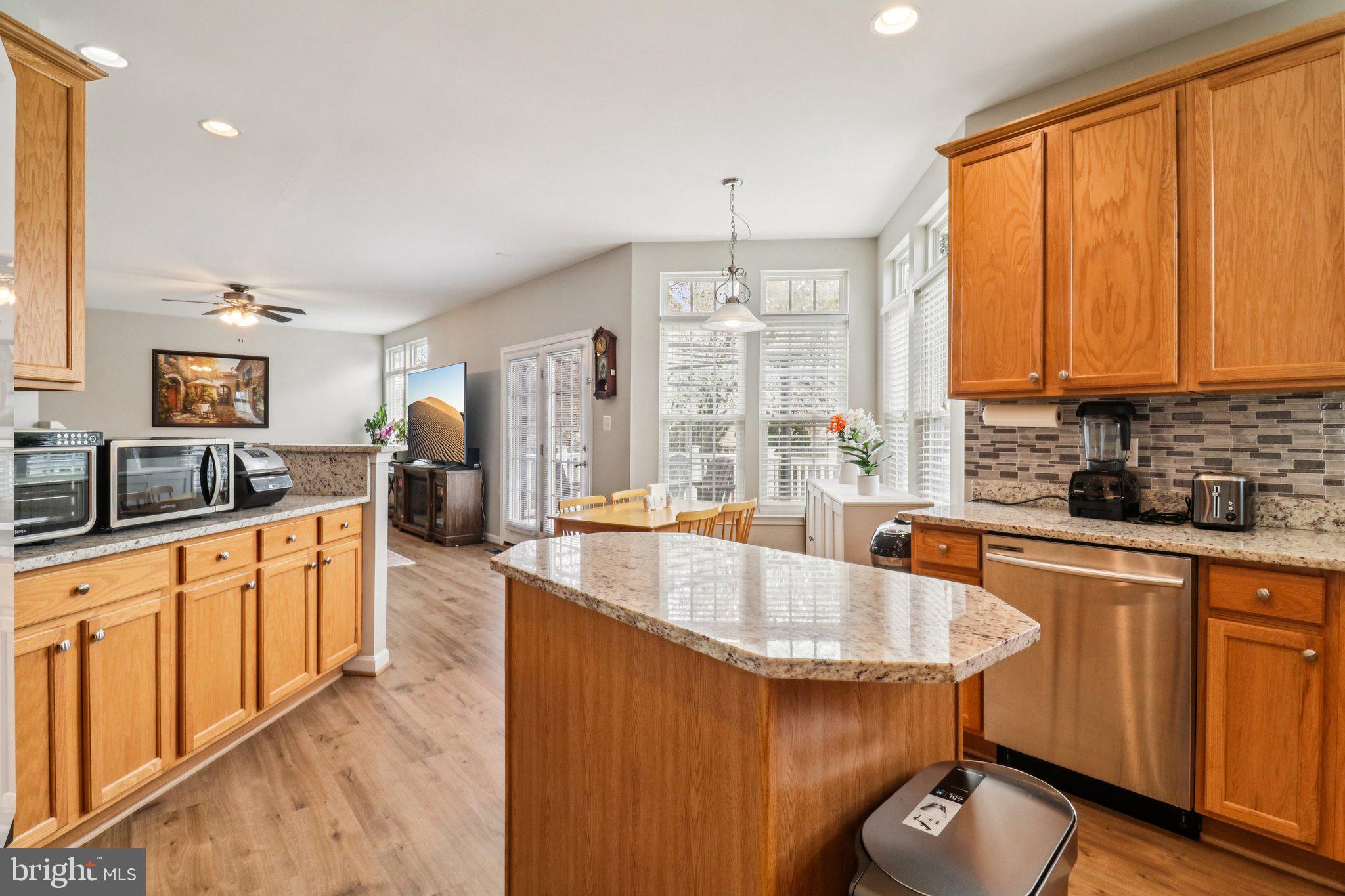 HERNDON CROSSING - Residential