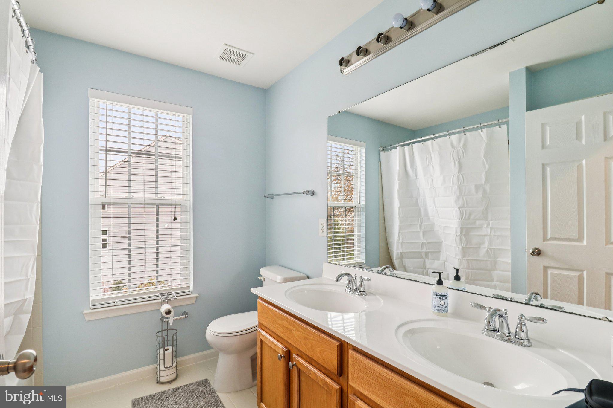 HERNDON CROSSING - Residential