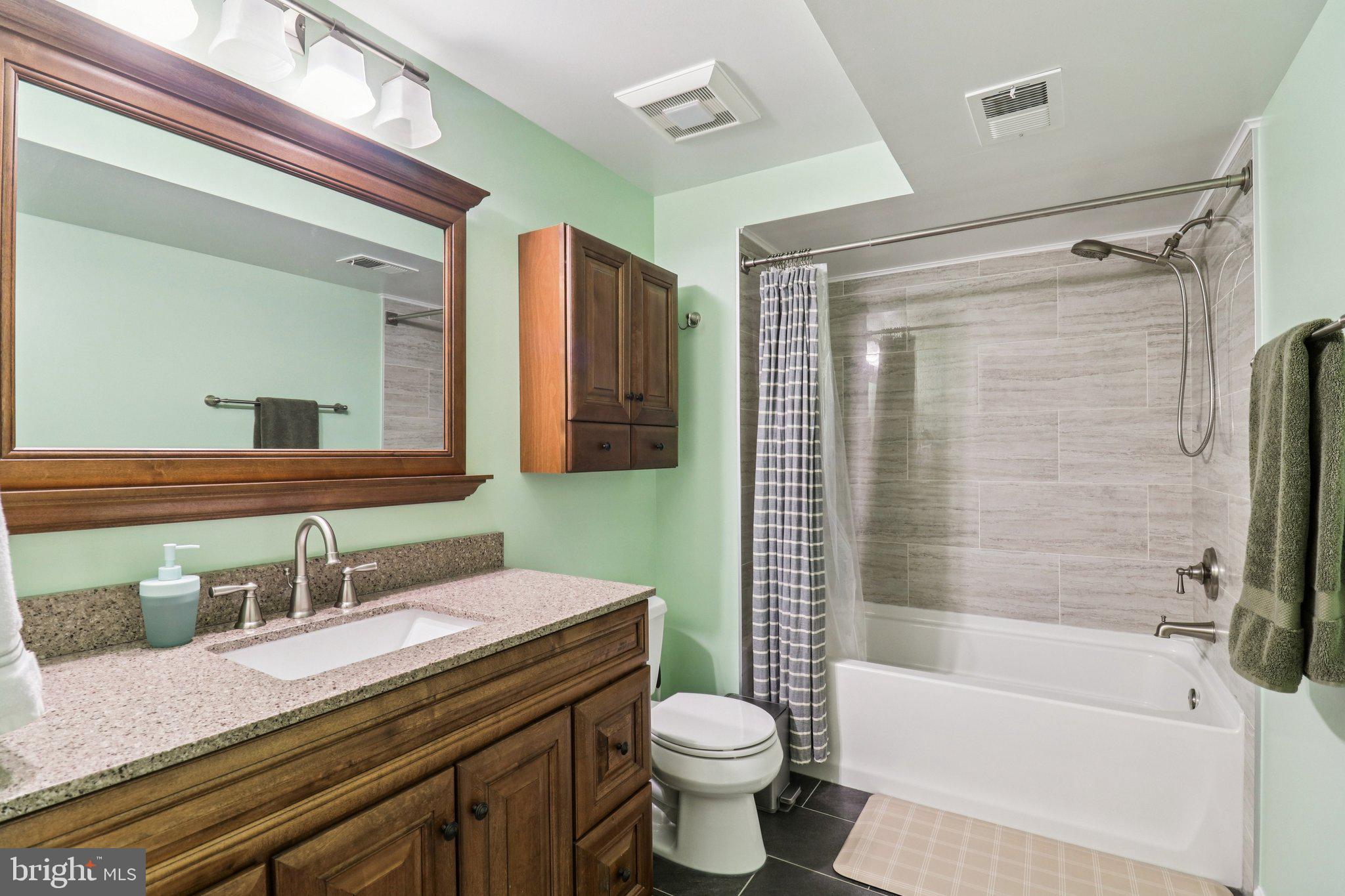 HERNDON CROSSING - Residential