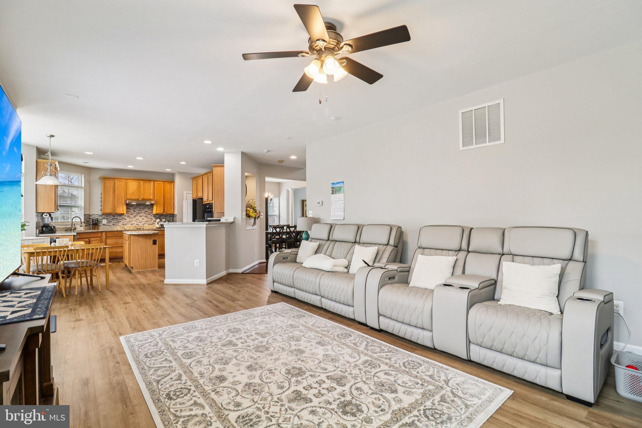 HERNDON CROSSING - Residential