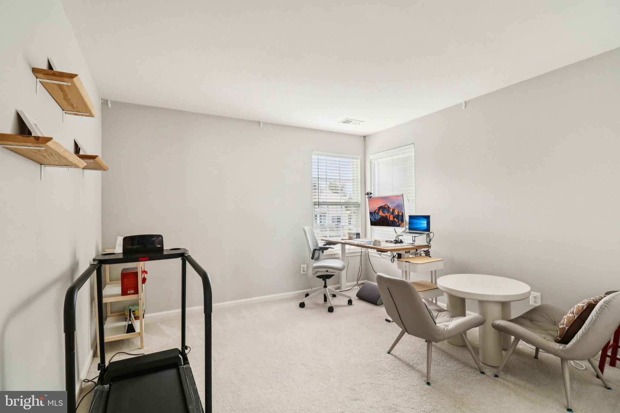 HERNDON CROSSING - Residential