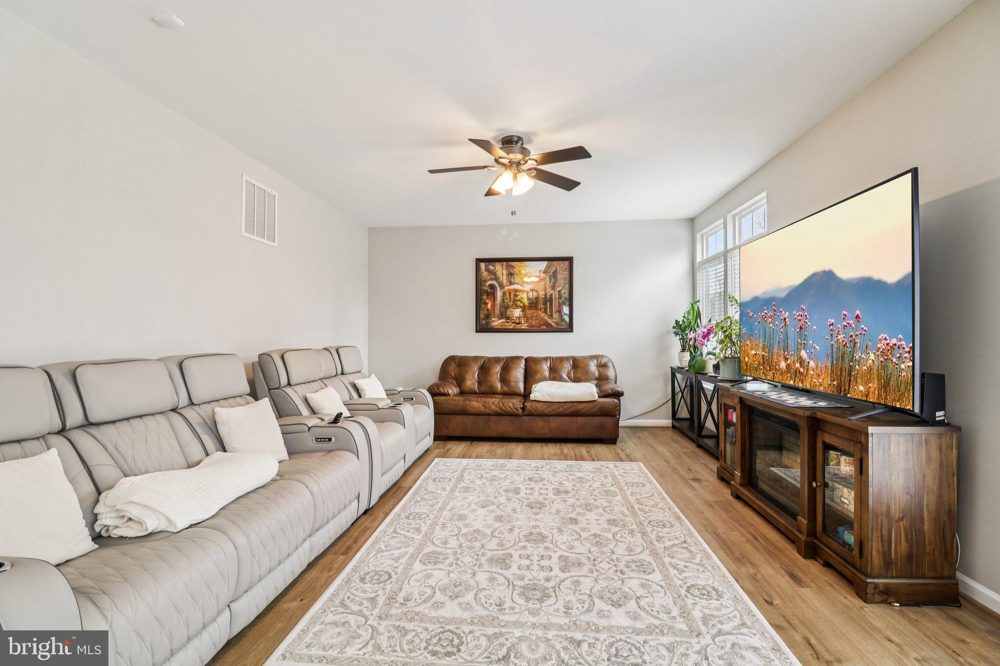 HERNDON CROSSING - Residential