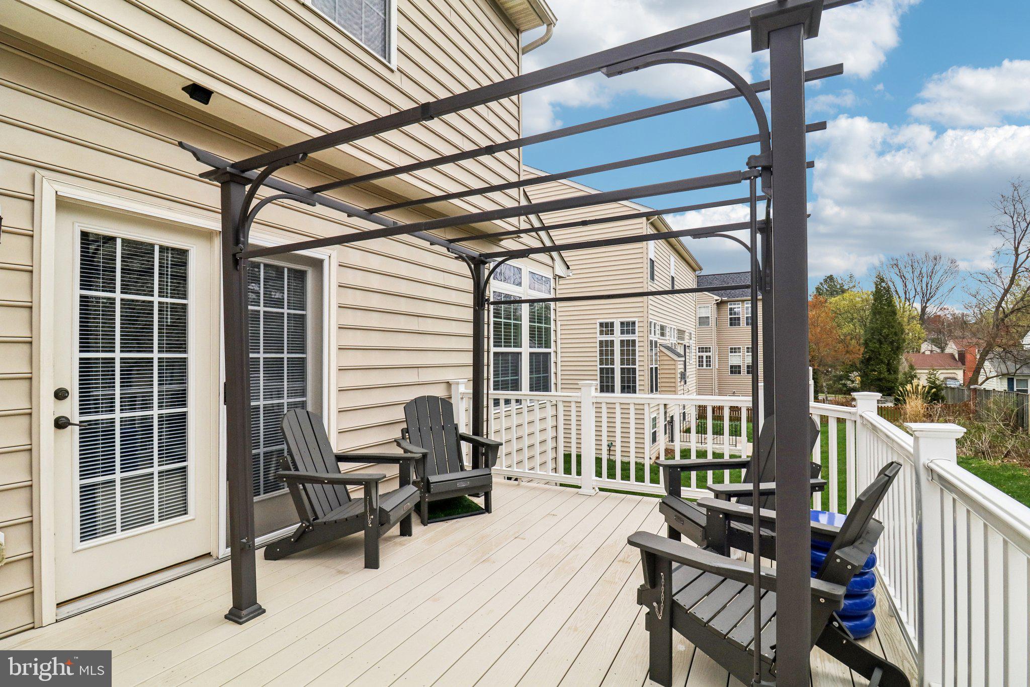 HERNDON CROSSING - Residential